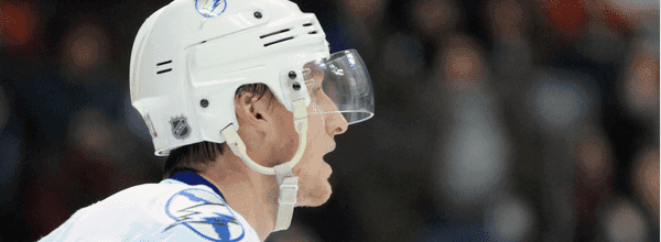 UPDATE: Lightning confirm Stamkos has broken tibia, surgery on Tuesday