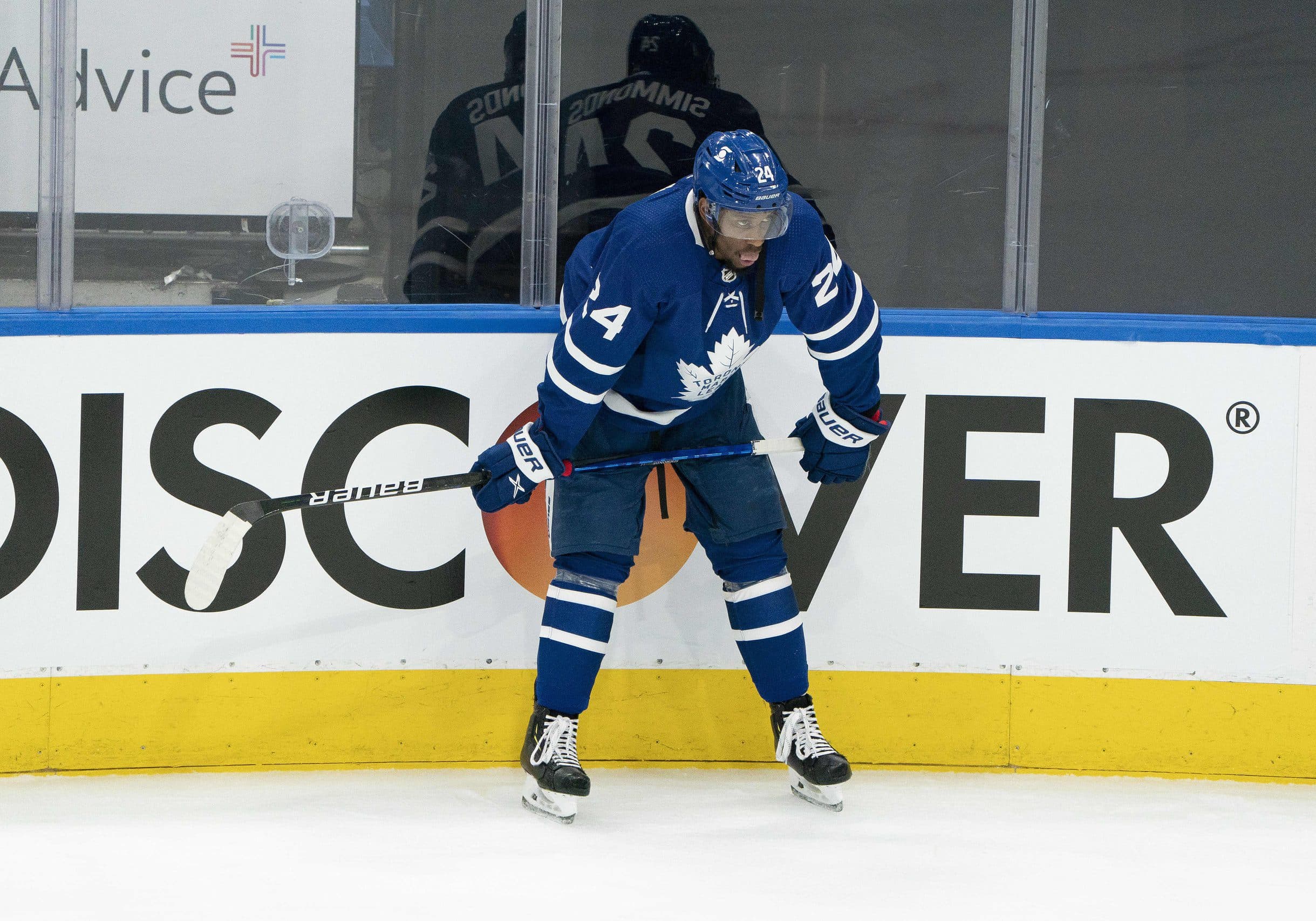 The Toronto Maple Leafs have signed Wayne Simmonds to a two-year contract extension