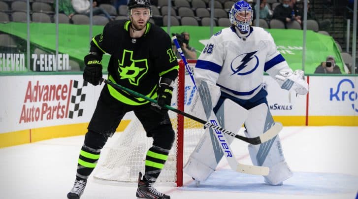 Vancouver Canucks acquire Jason Dickinson