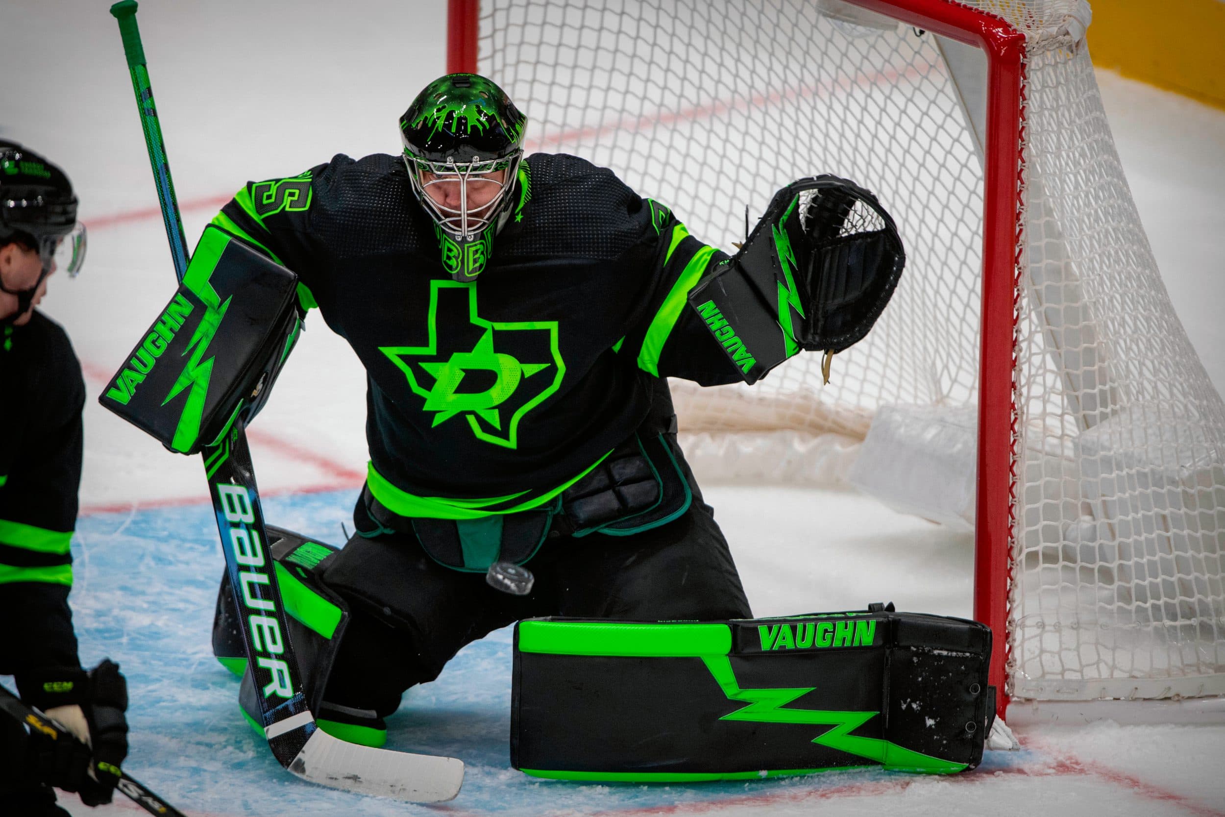 Dallas Stars goaltender Anton Khudobin out six months following hip surgery