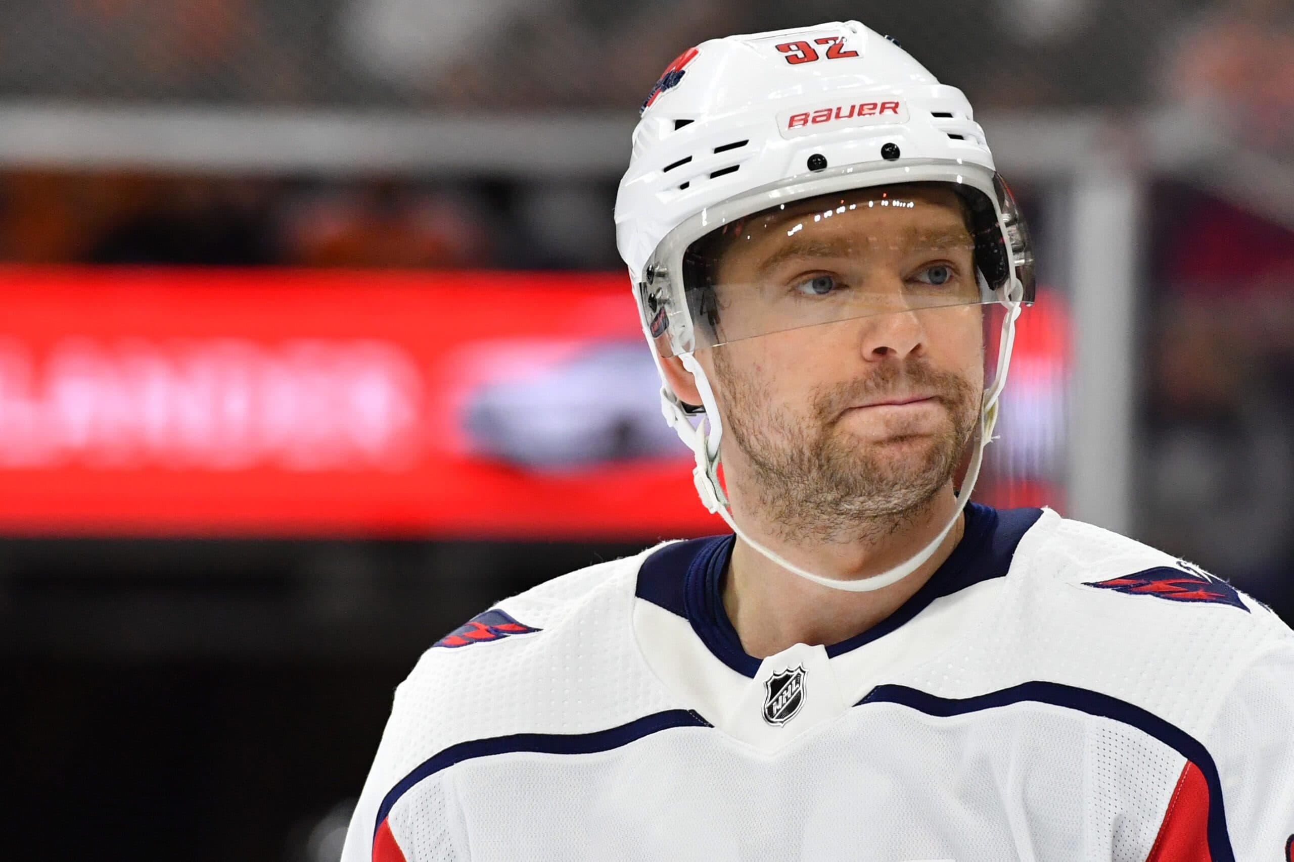 Former NHLer Evgeny Kuznetsov bails on KHL game midway through