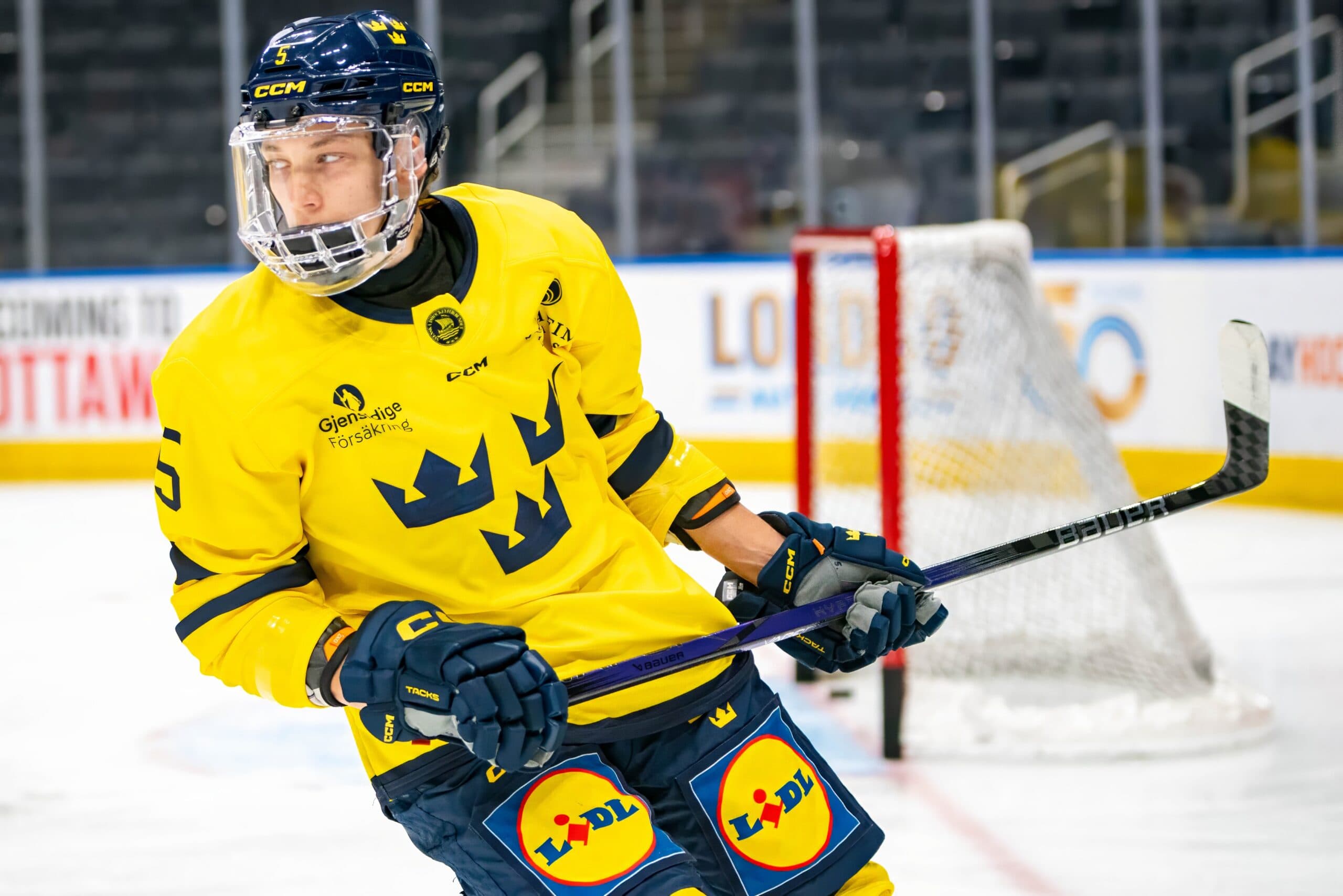 Jets select Sascha Boumedienne No. 28 overall in 2025 NHL Draft