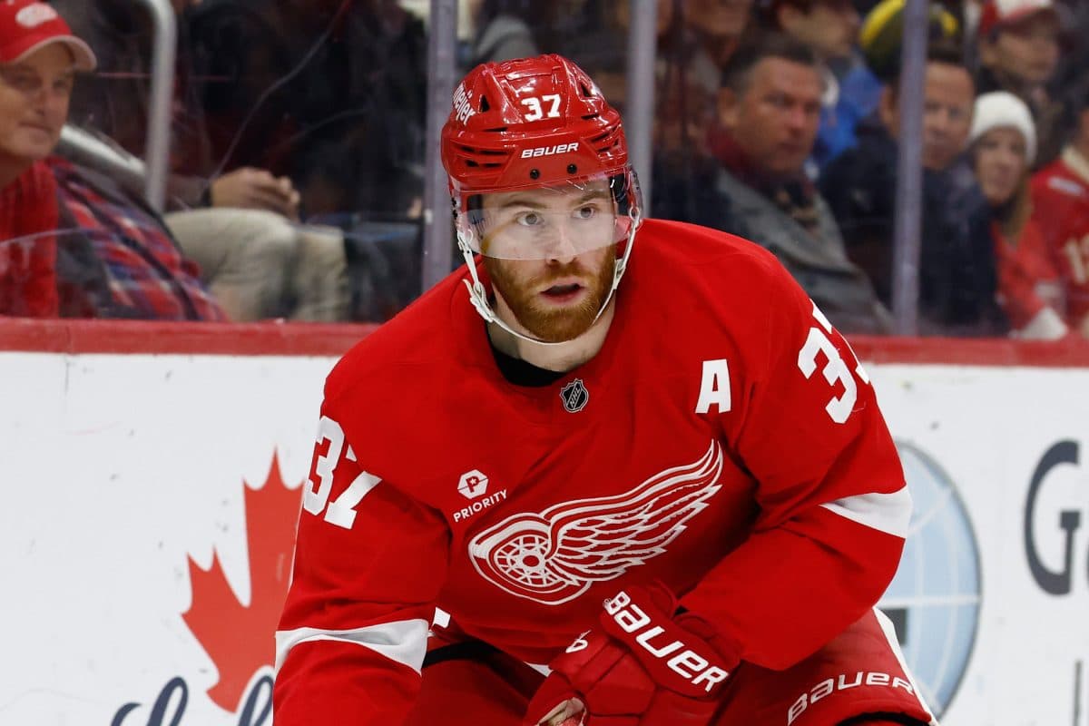 Red Wings’ J.T. Compher expected to return on Saturday against Lightning