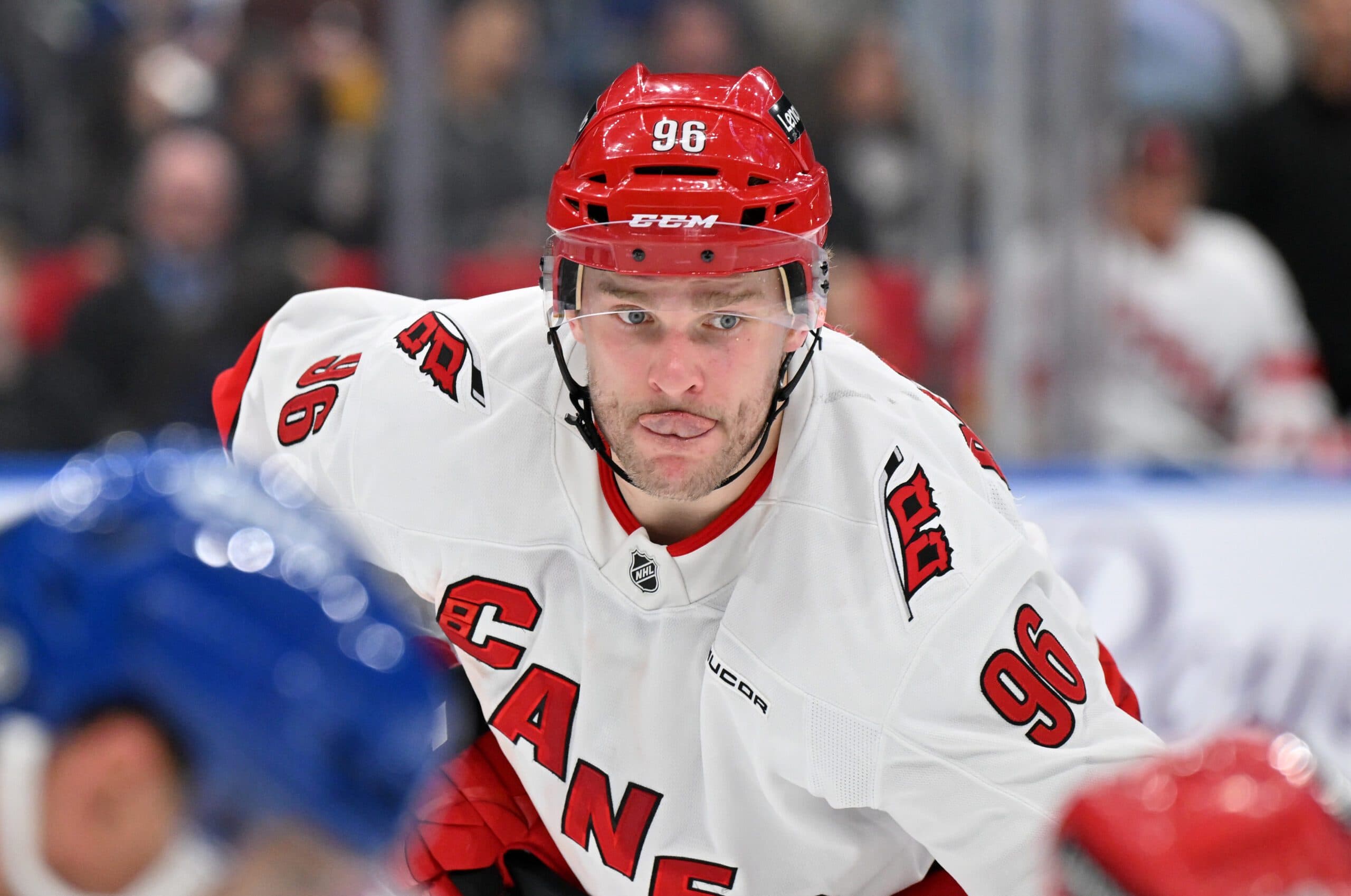 Stars acquire Mikko Rantanen from Hurricanes for Logan Stankoven, draft picks