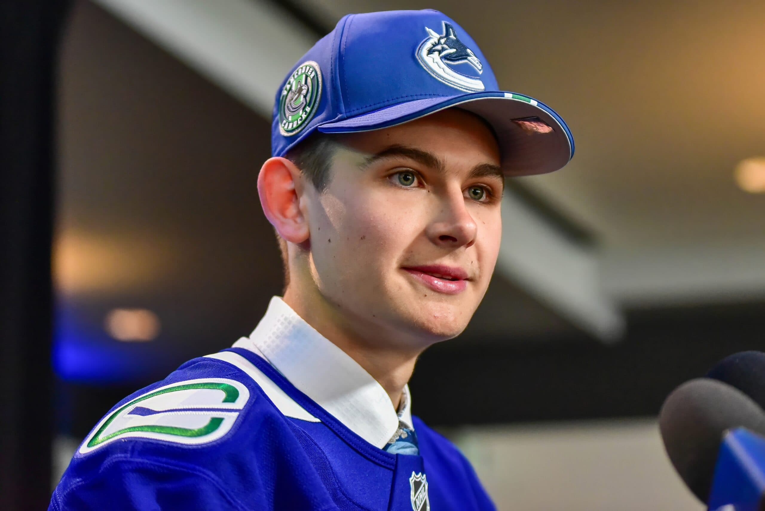 Canucks sign Aleksei Medvedev to three-year, entry-level contract