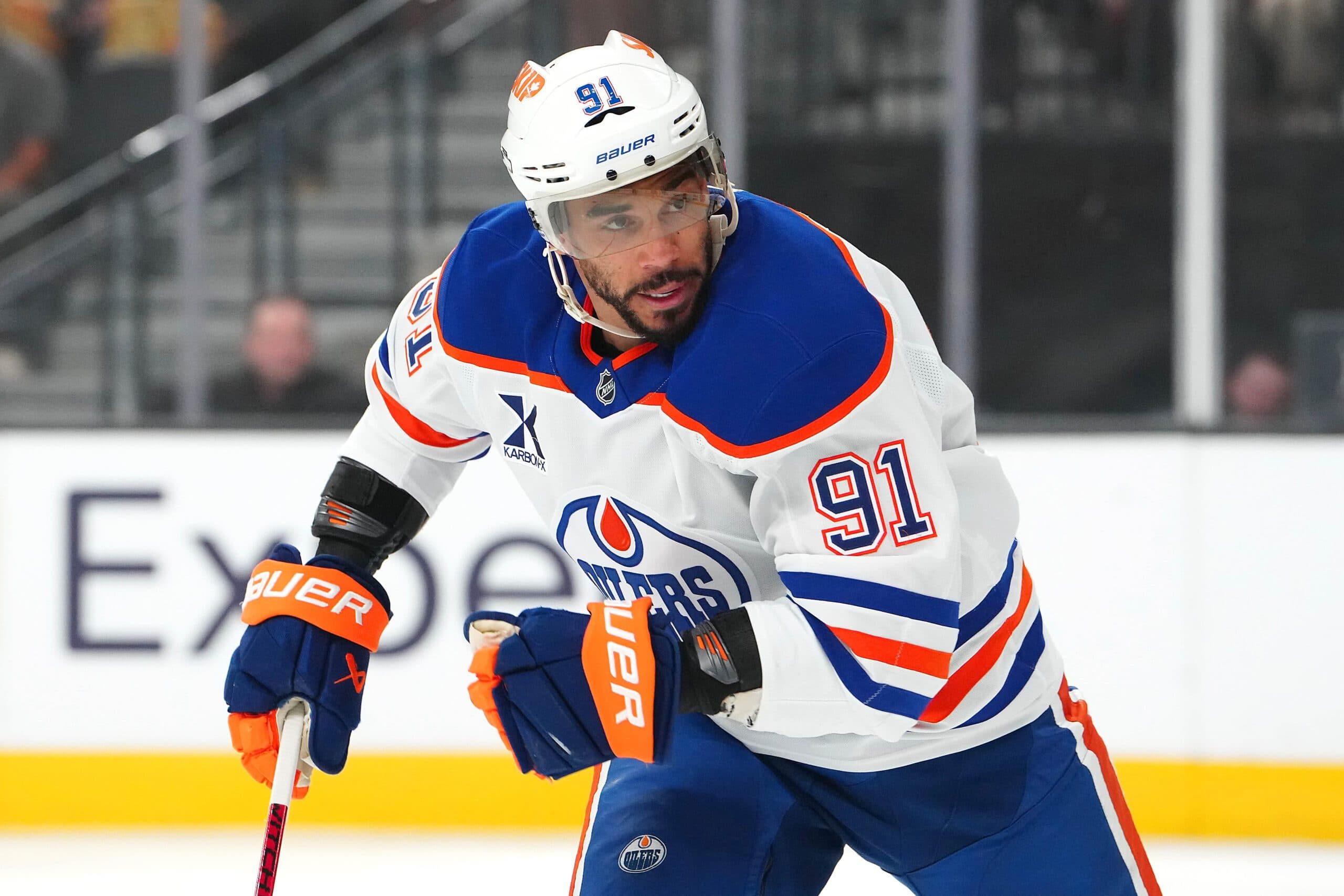 Canucks acquire Evander Kane from Oilers for draft pick
