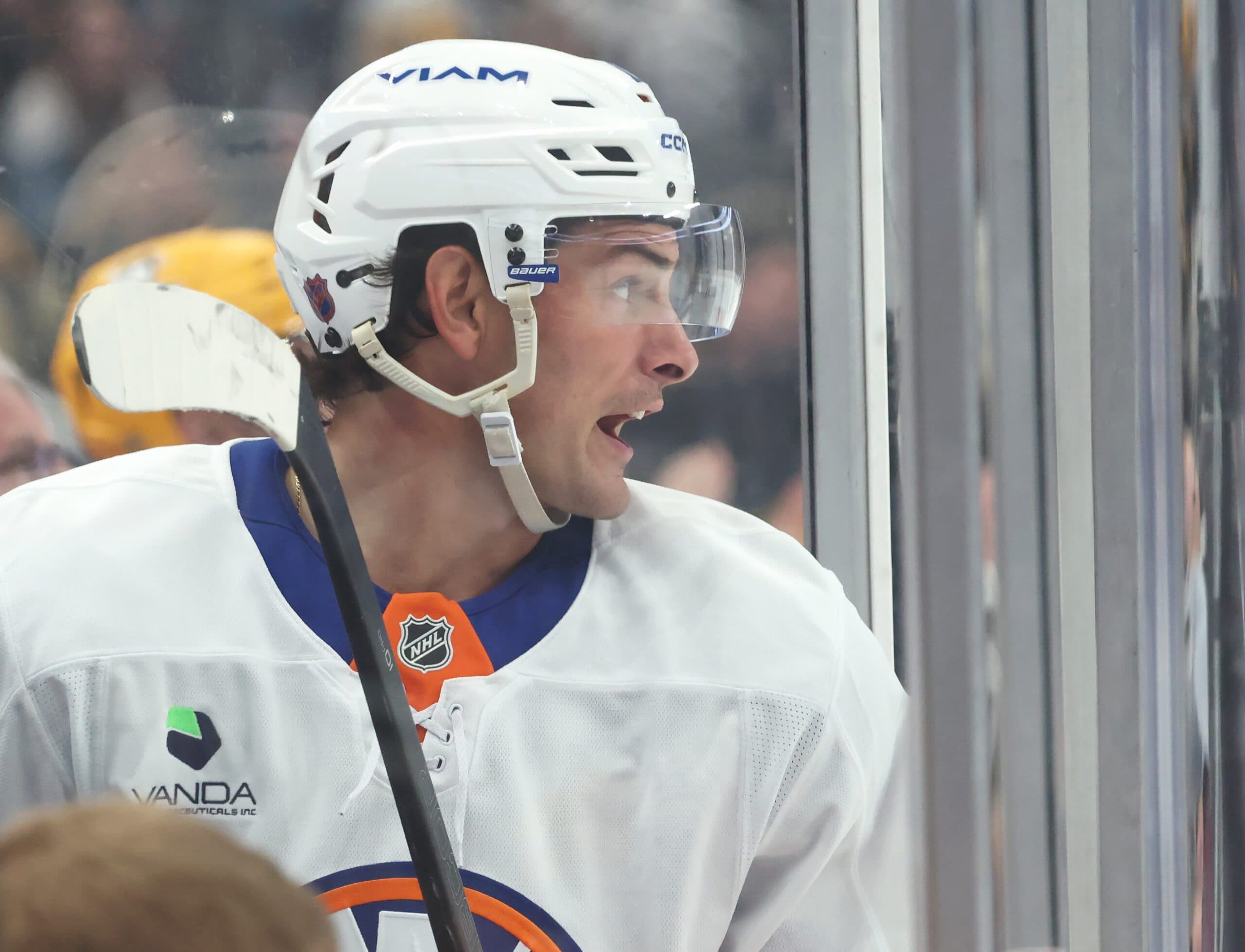 Islanders’ Barzal to be a healthy scratch against Hurricanes on Oct. 30