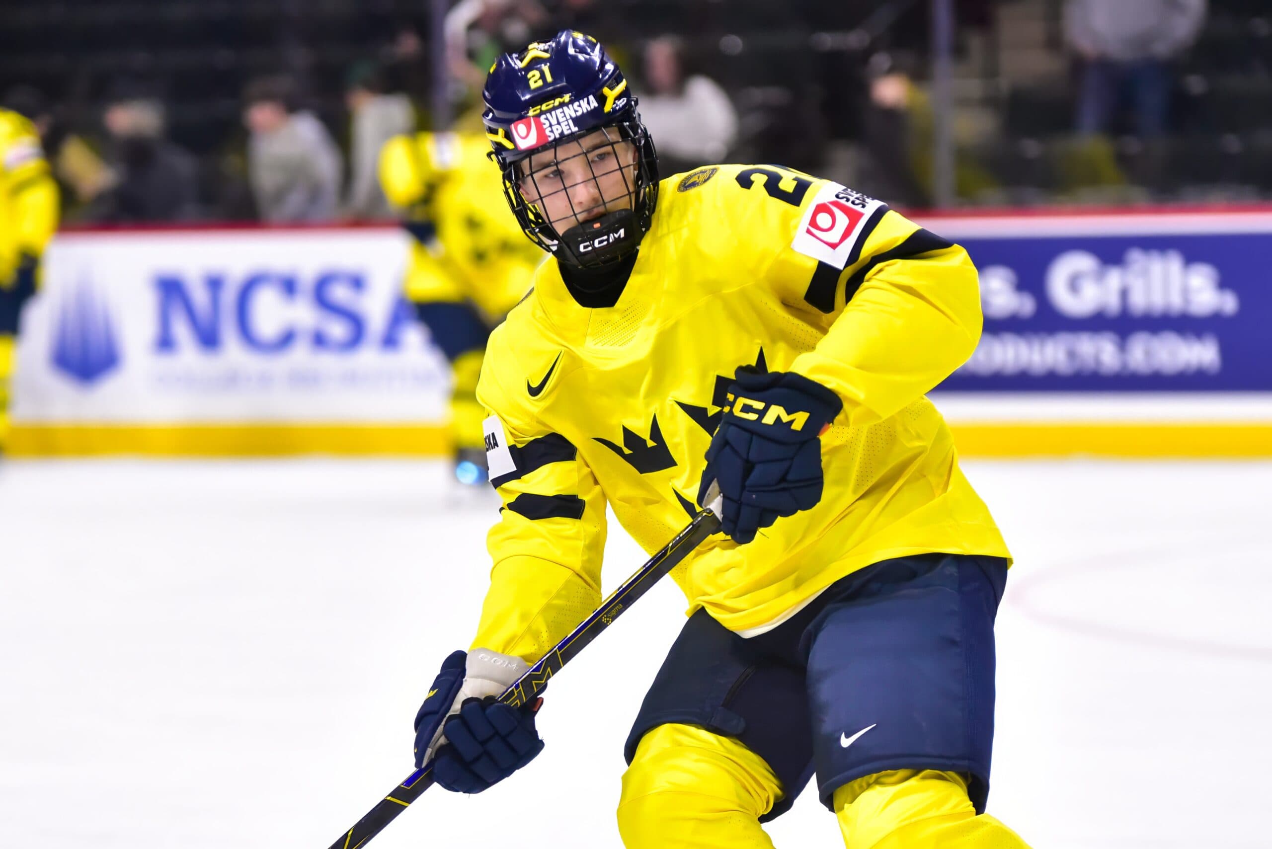 ‘Unflinching’ Viggo Björck isn’t too small for the NHL – period