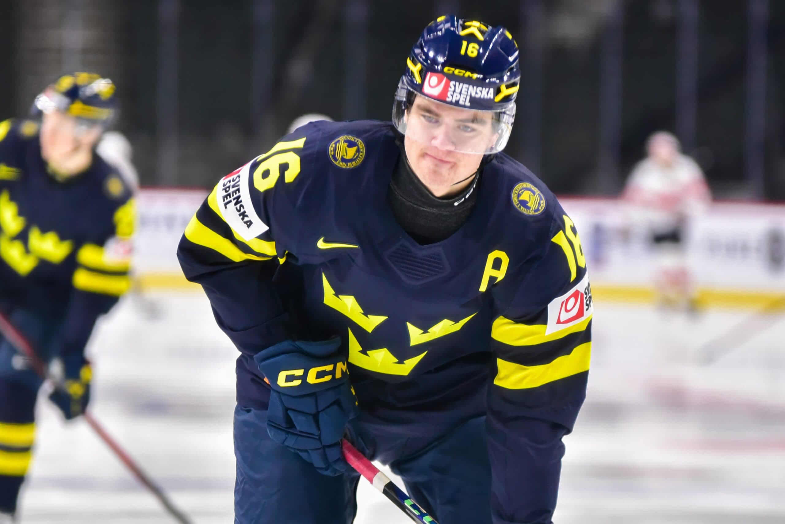 Blackhawks recall prospect Anton Frondell ahead of NHL debut