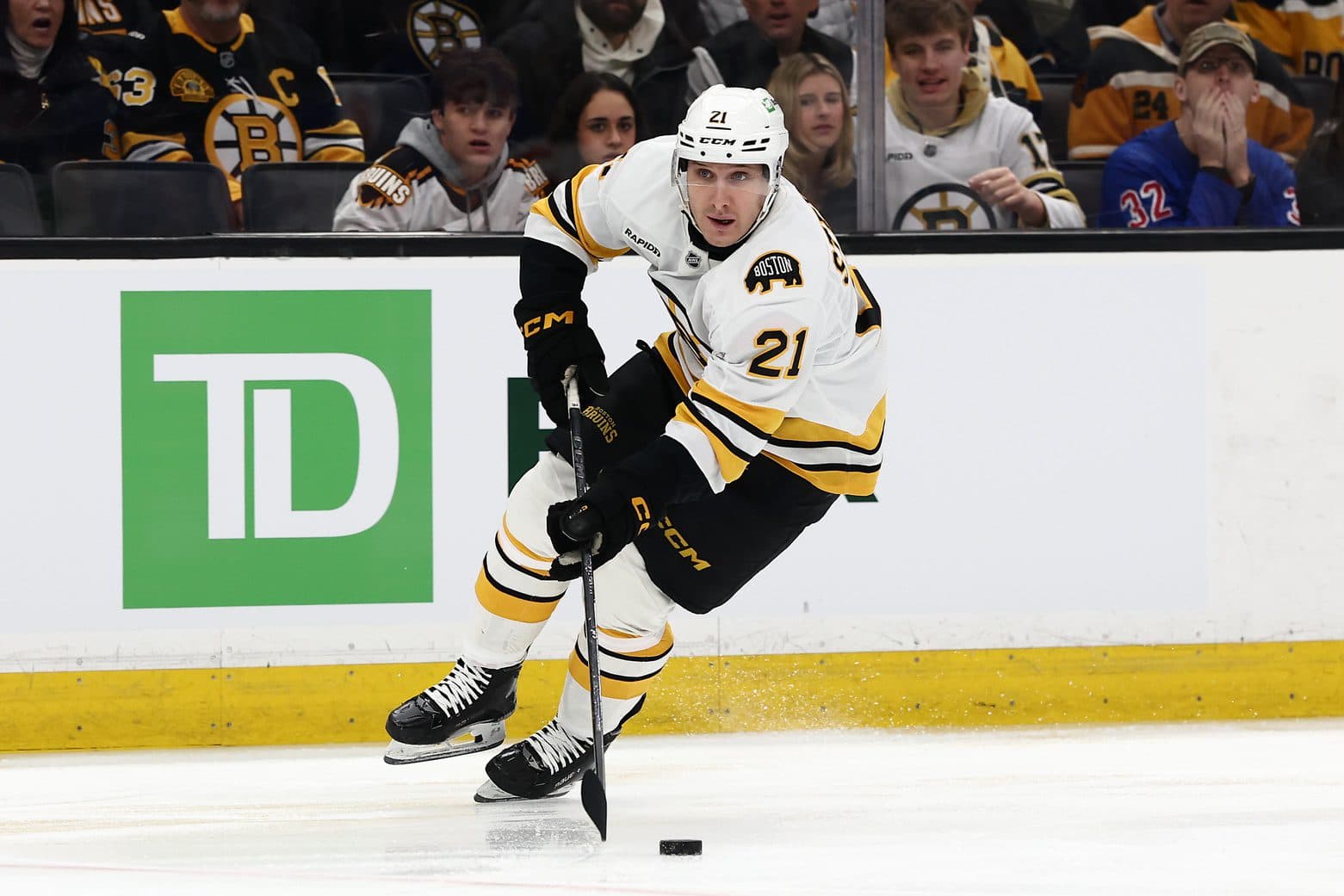 Bruins sign Alex Steeves to two-year contract extension