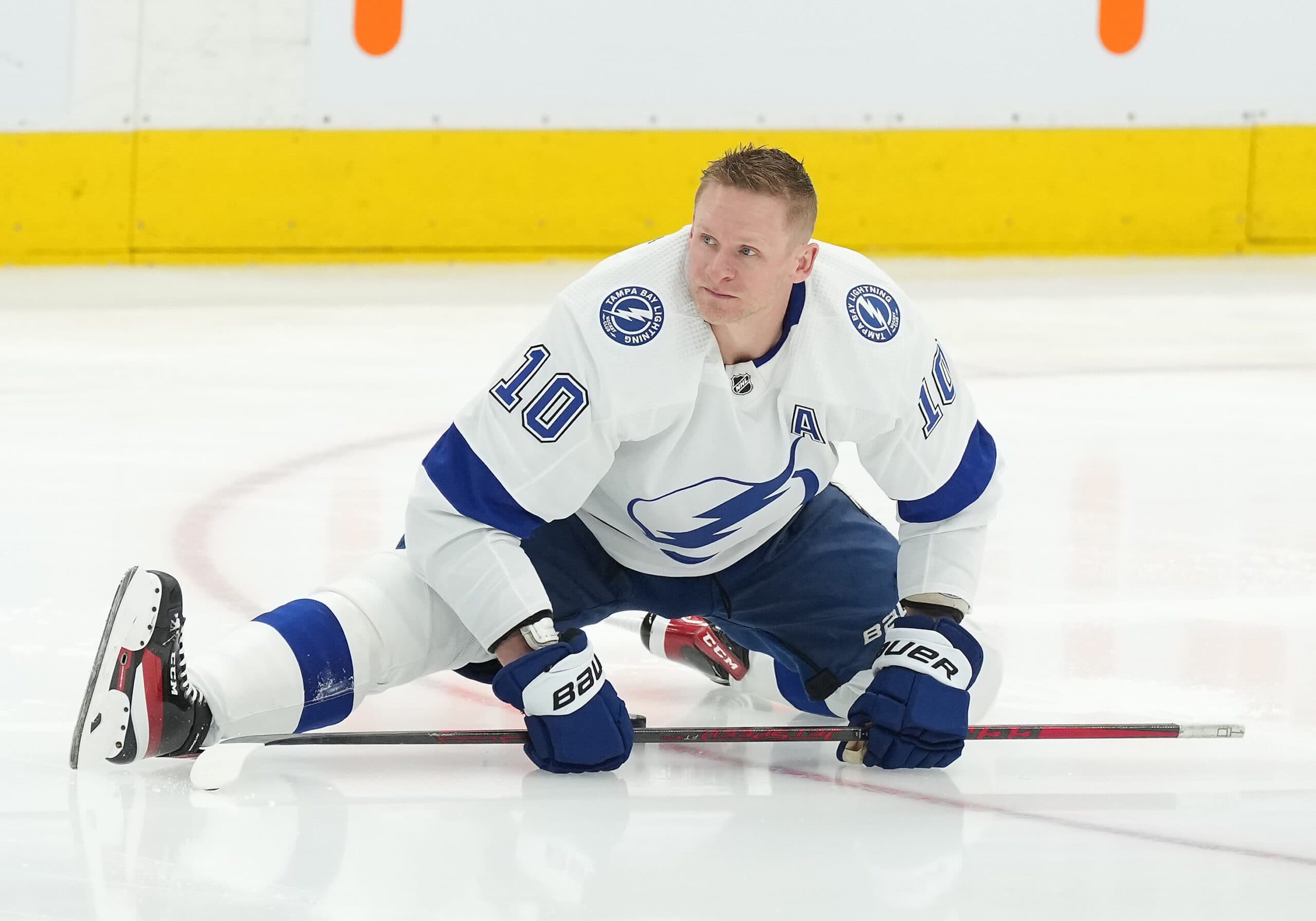 Lightning acquire Corey Perry from Kings for draft pick