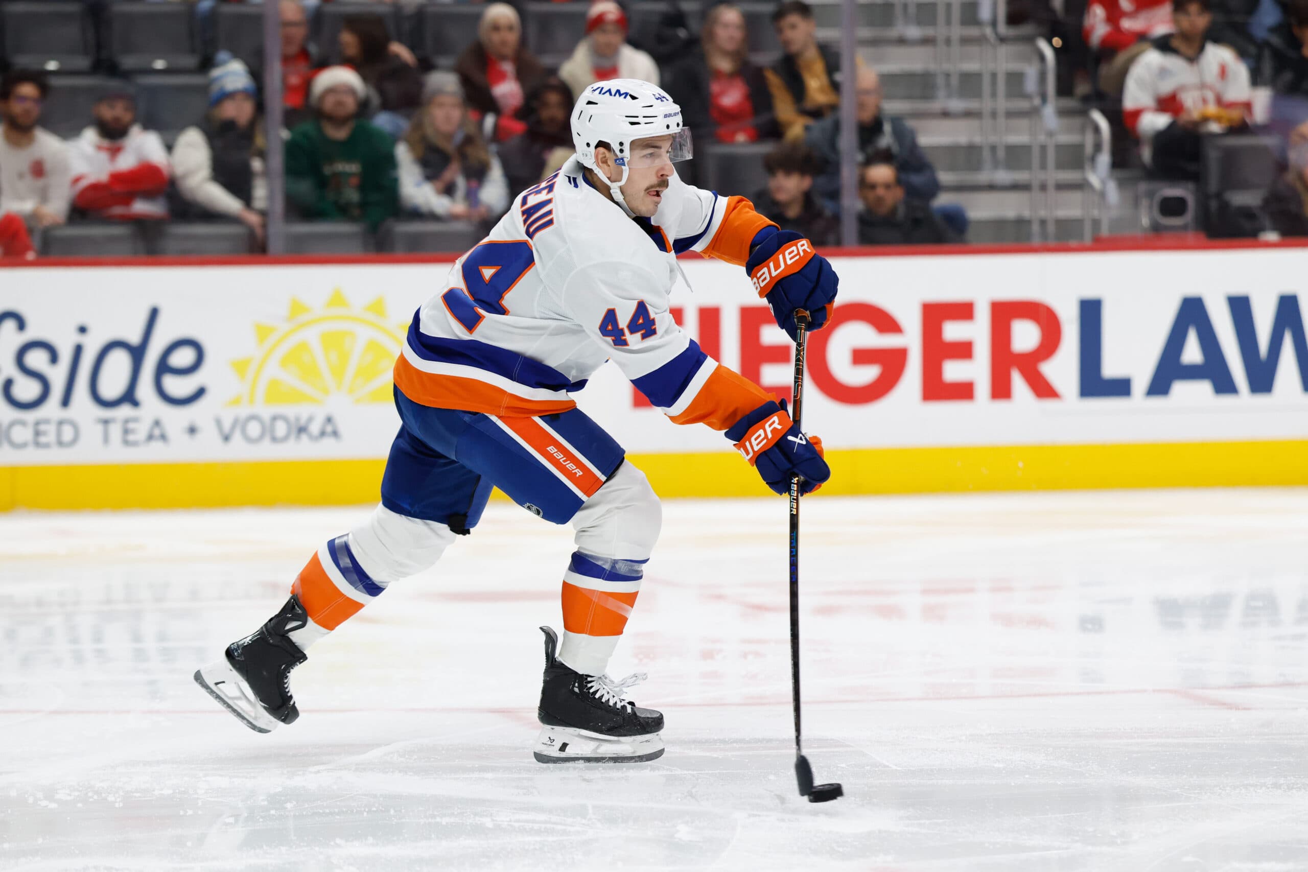 Islanders sign Jean-Gabriel Pageau to three-year extension