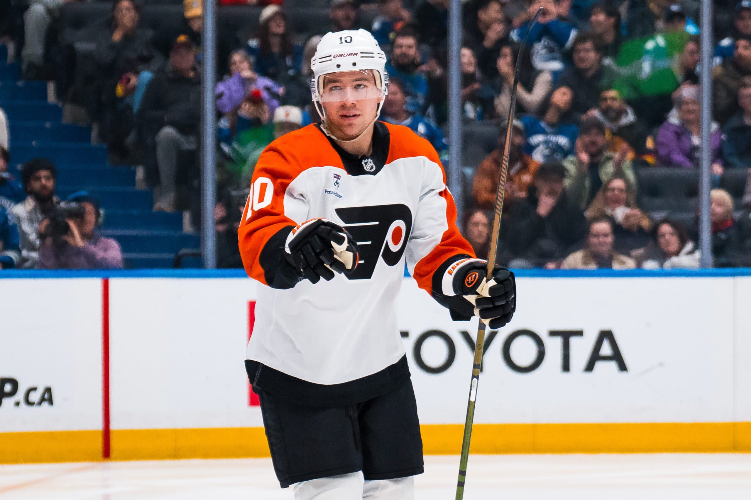 Wild acquire Bobby Brink from Flyers for David Jiricek