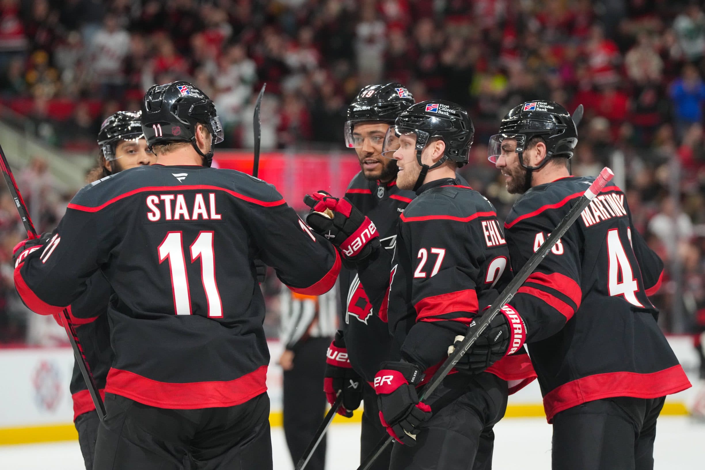 Carolina Hurricanes clinch No. 1 seed in Eastern Conference