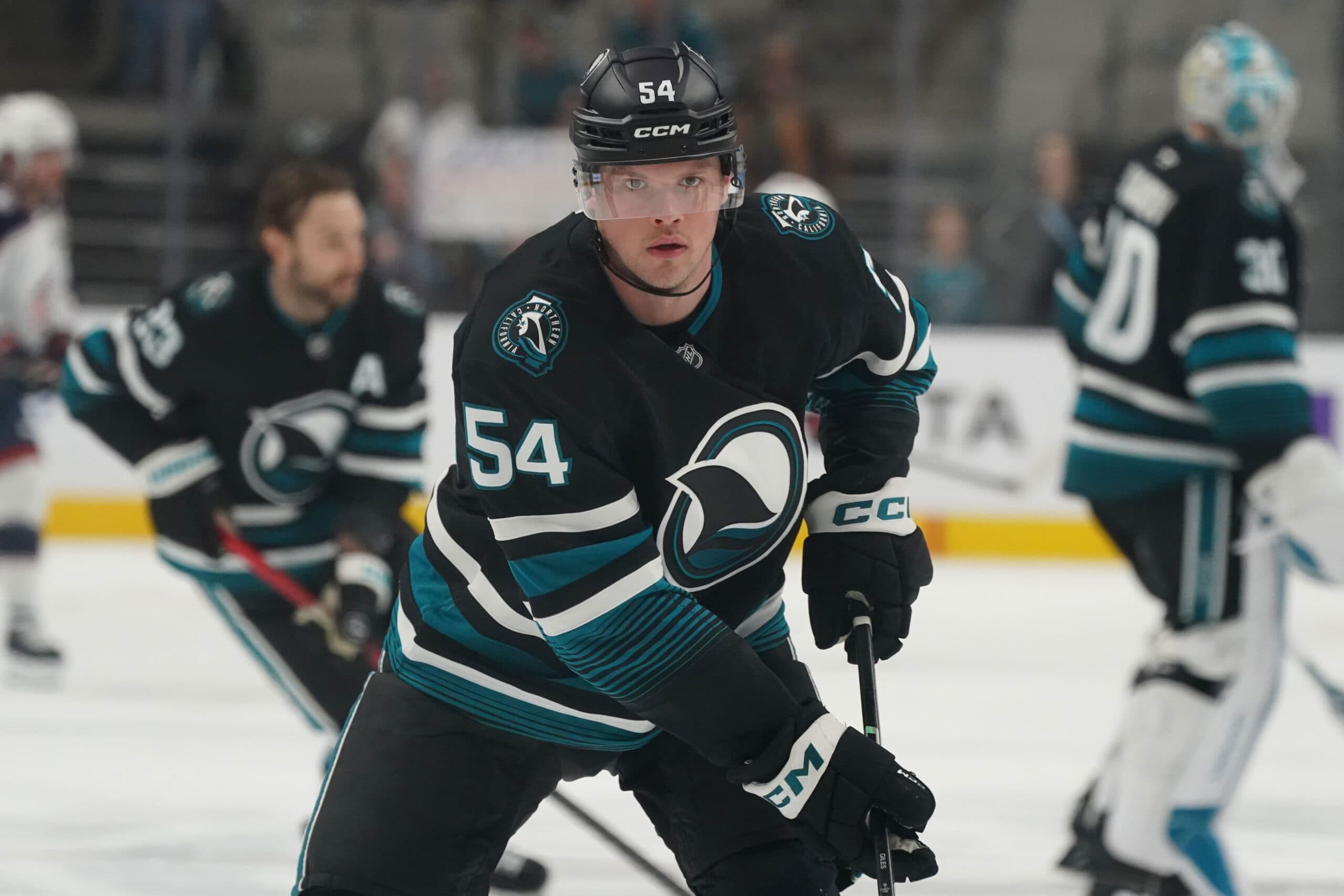 Sharks re-sign Patrick Giles to two-year contract extension
