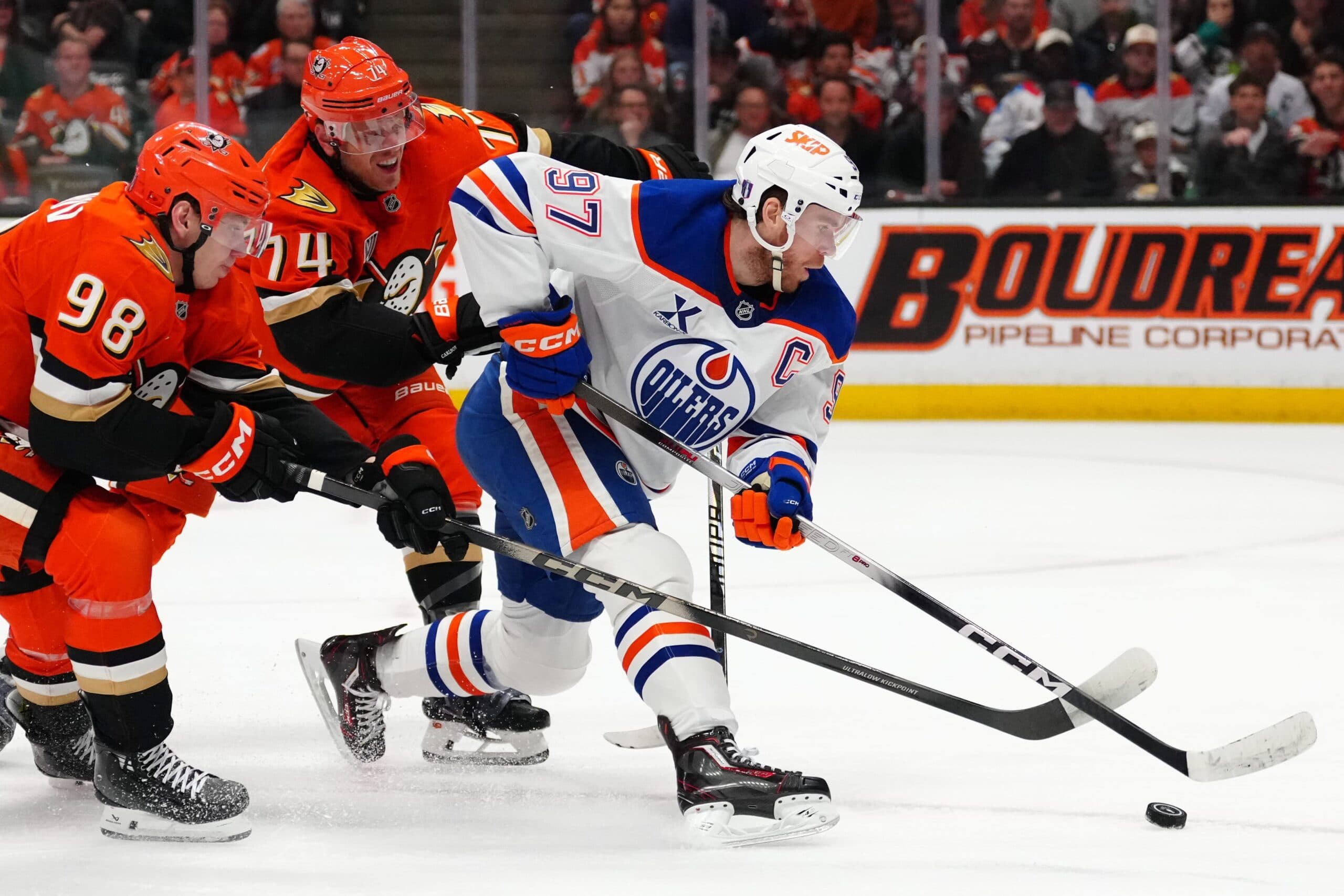 Oilers’ McDavid, Dickinson played through fractures during playoffs