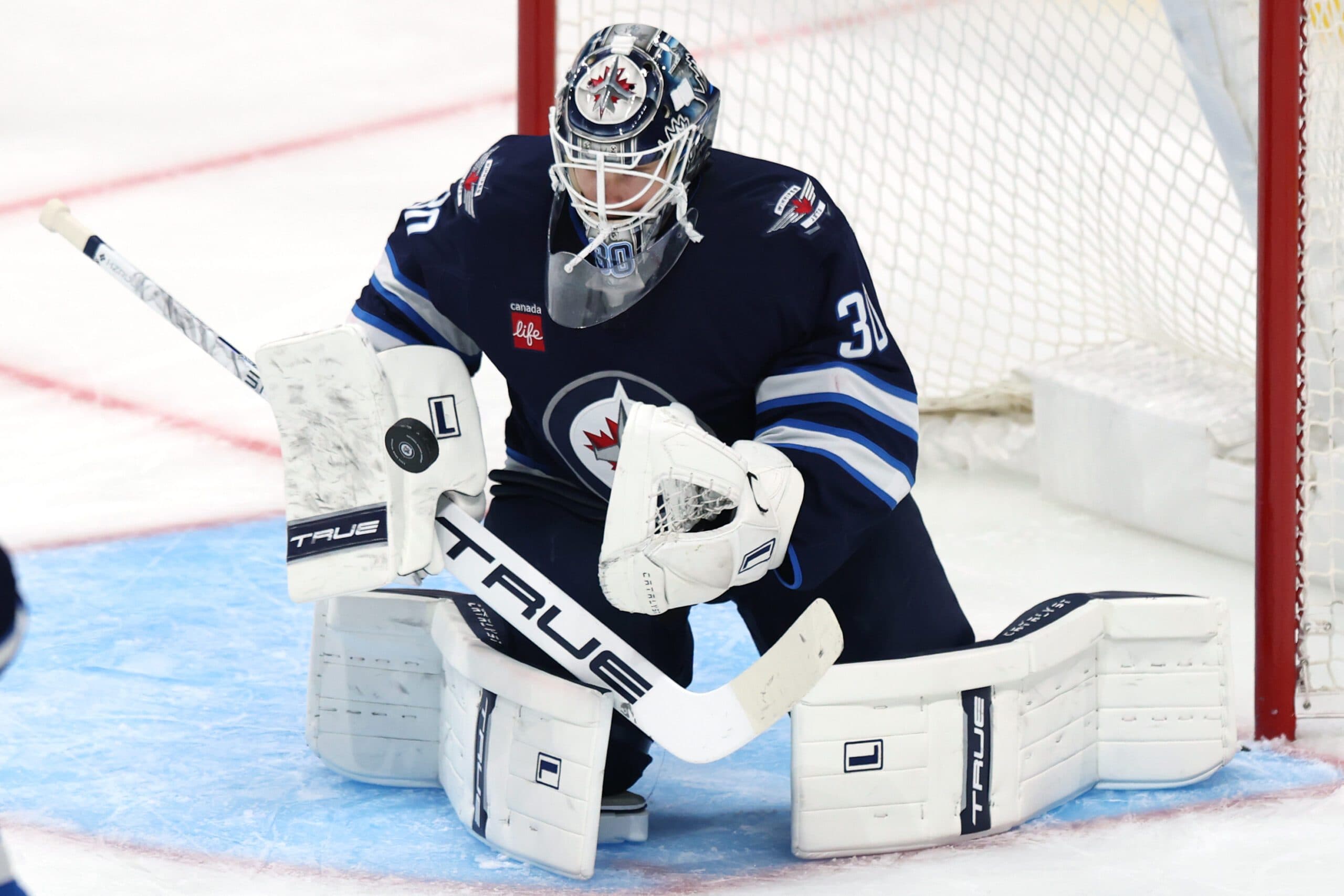 Poulter put up a 25-17-1 record with a 2.76 GAA and a .905 SV% in the ECHL this past season.