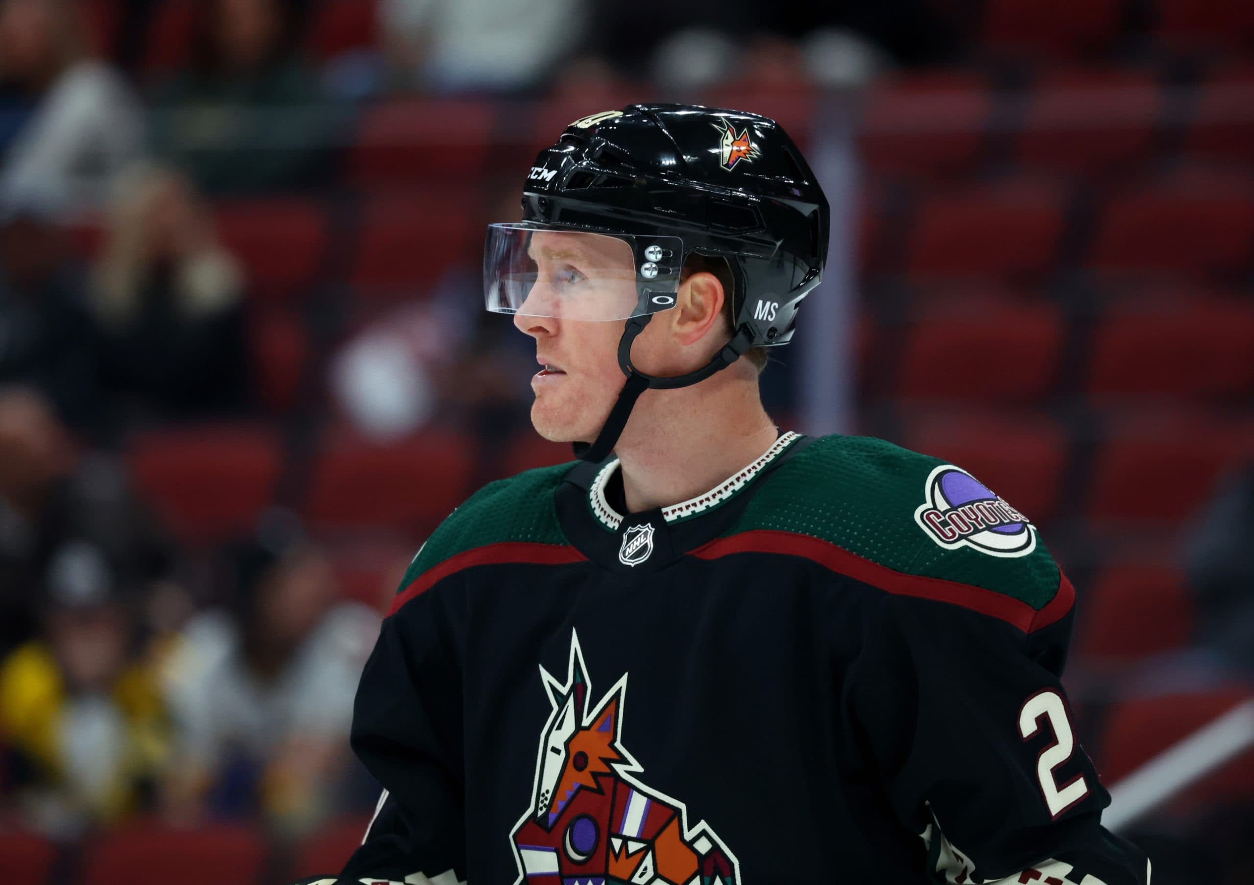 Tampa Bay Lightning acquire Riley Nash from the Arizona Coyotes