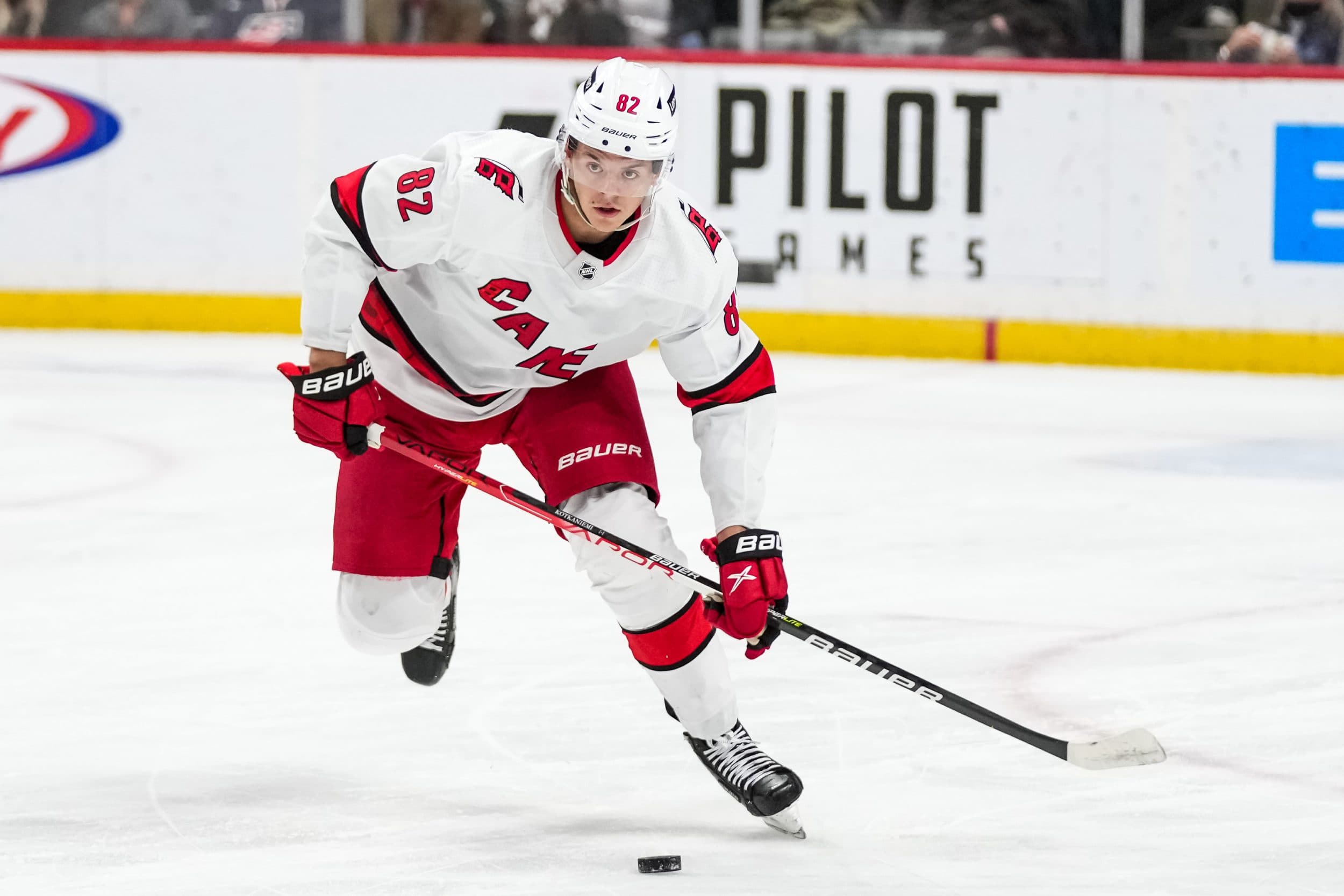 Carolina Hurricanes to sign Jesperi Kotkaniemi to eight-year contract extension