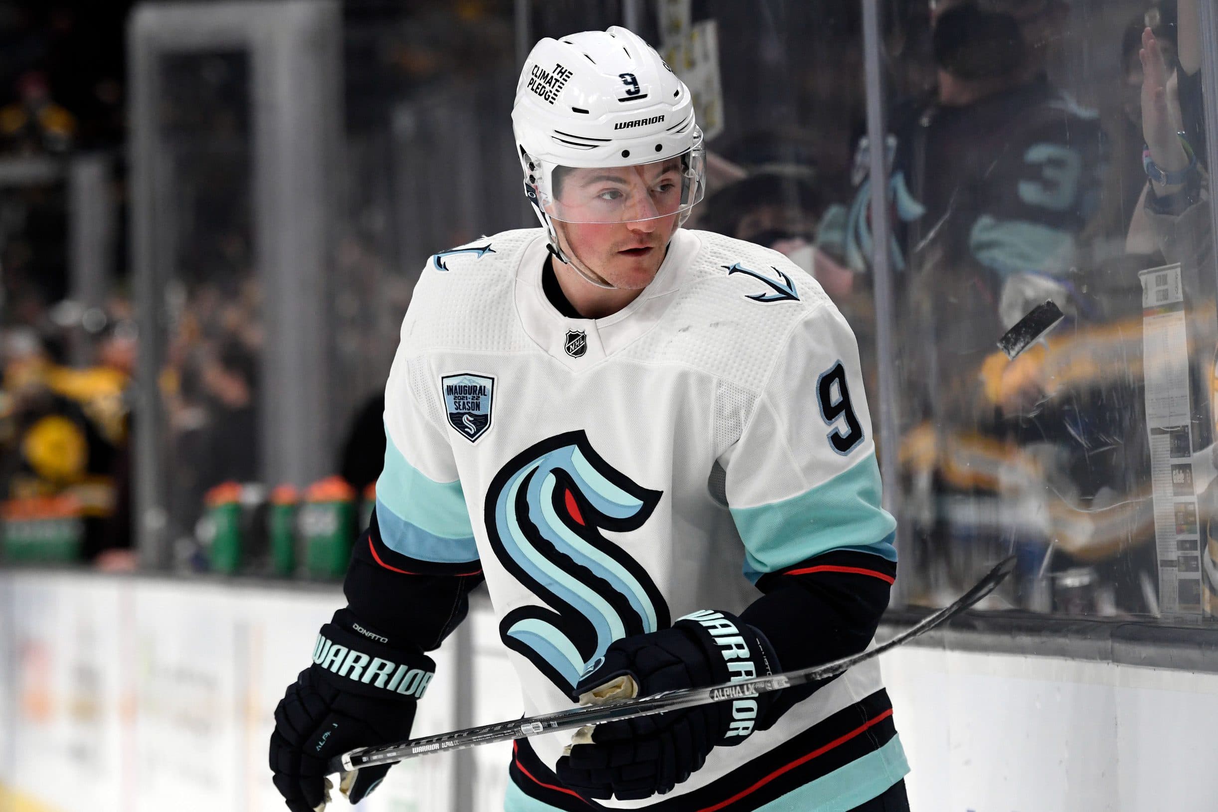 Seattle Kraken bring back Ryan Donato on one-year contract