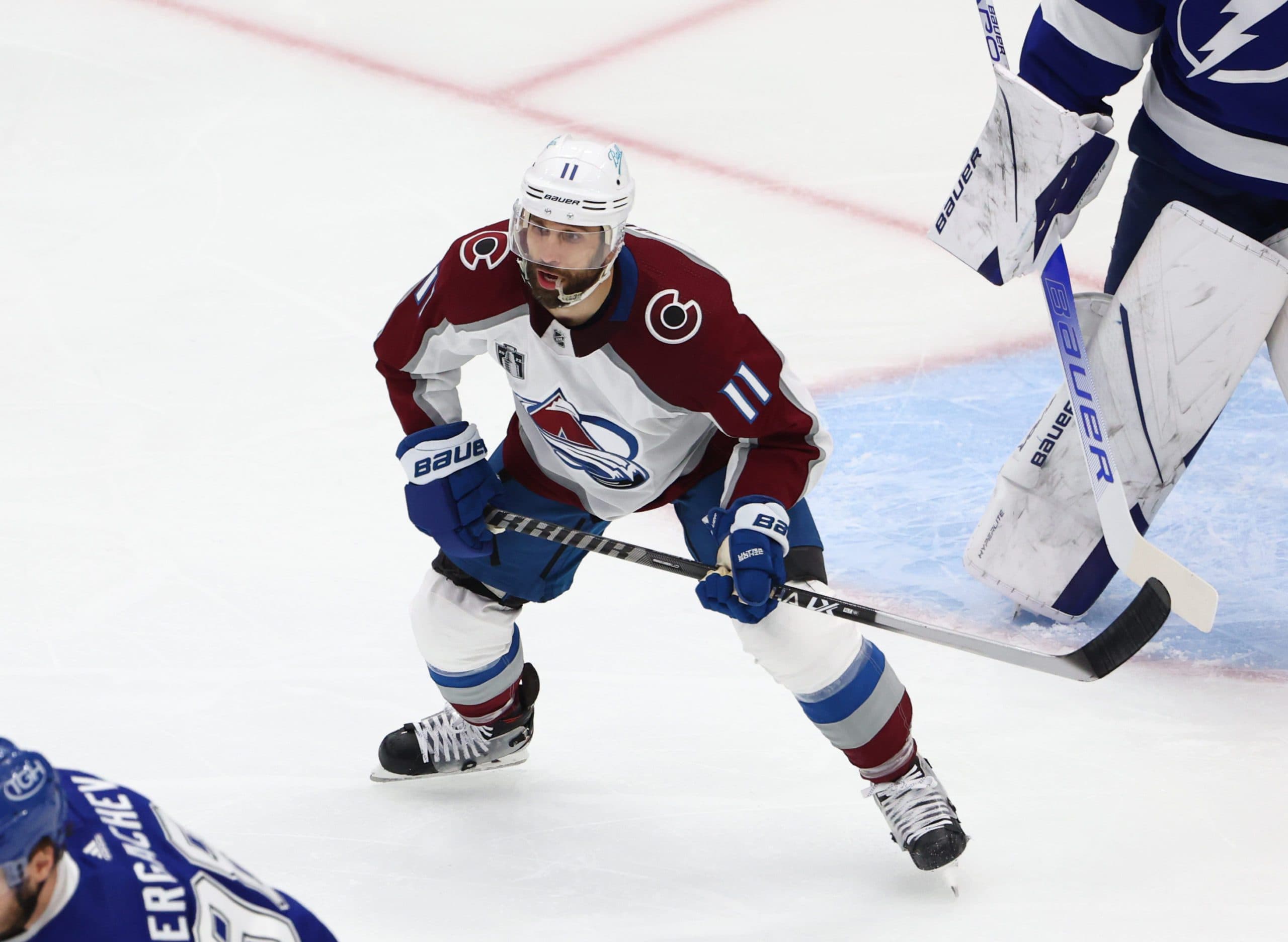Colorado Avalanche re-sign Andrew Cogliano to one-year contract worth $1.25 million