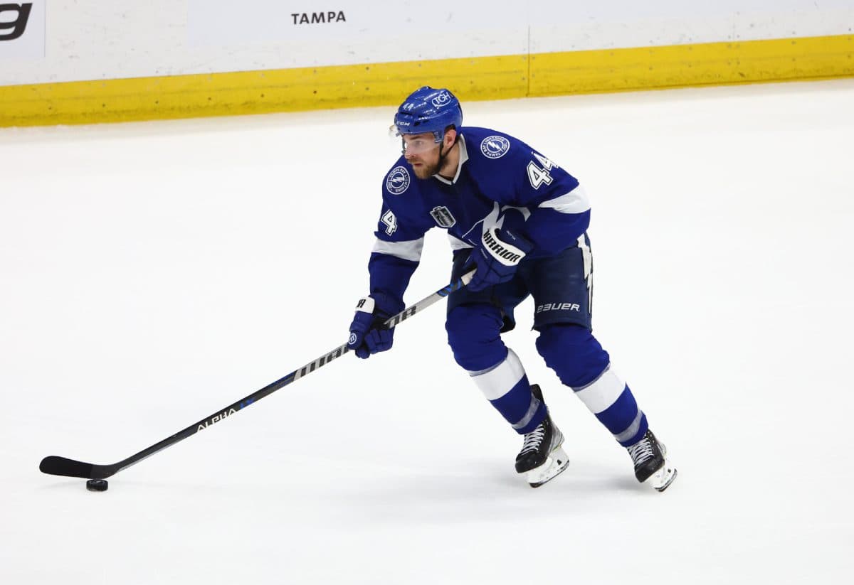 Pittsburgh Penguins sign defenseman Jan Rutta to three-year contract with $2.75 million AAV