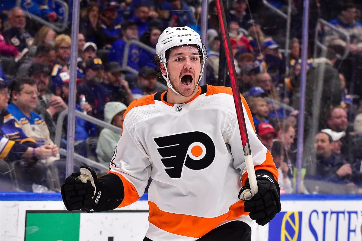 Philadelphia Flyers sign Hayden Hodgson to two-year contract