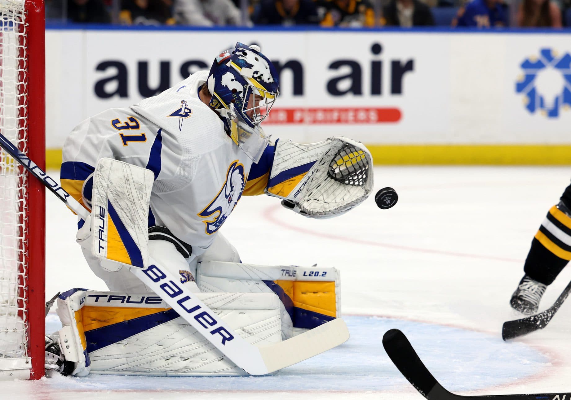 Buffalo Sabres goaltender Eric Comrie out multiple weeks with lower-body injury