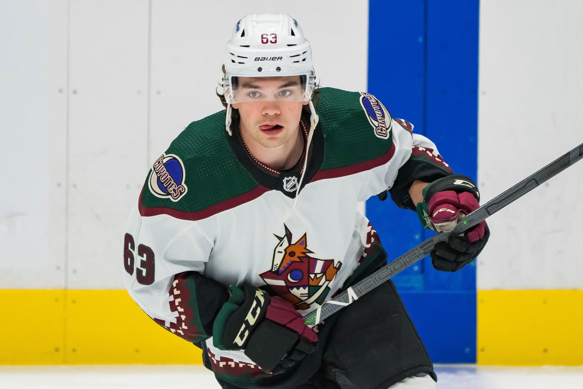 Arizona Coyotes forward Matias Maccelli leaves game with lower-body injury