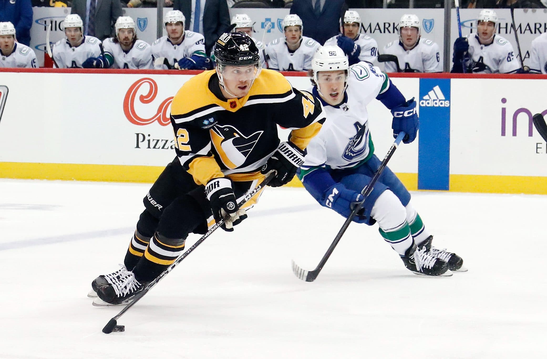 St. Louis Blues claim Kasperi Kapanen off waivers from Pittsburgh Penguins
