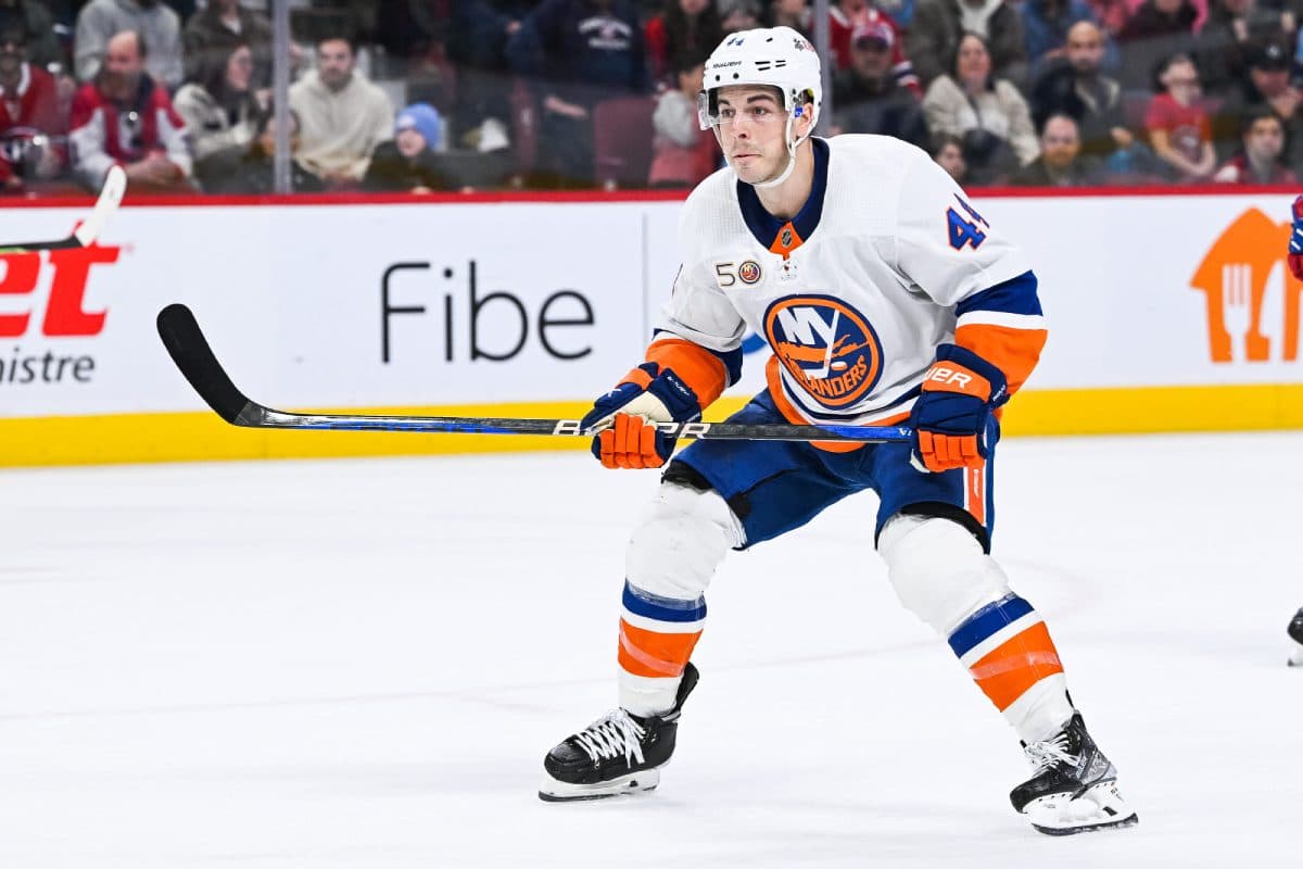 New York Islanders place Jean-Gabriel Pageau on injured reserve