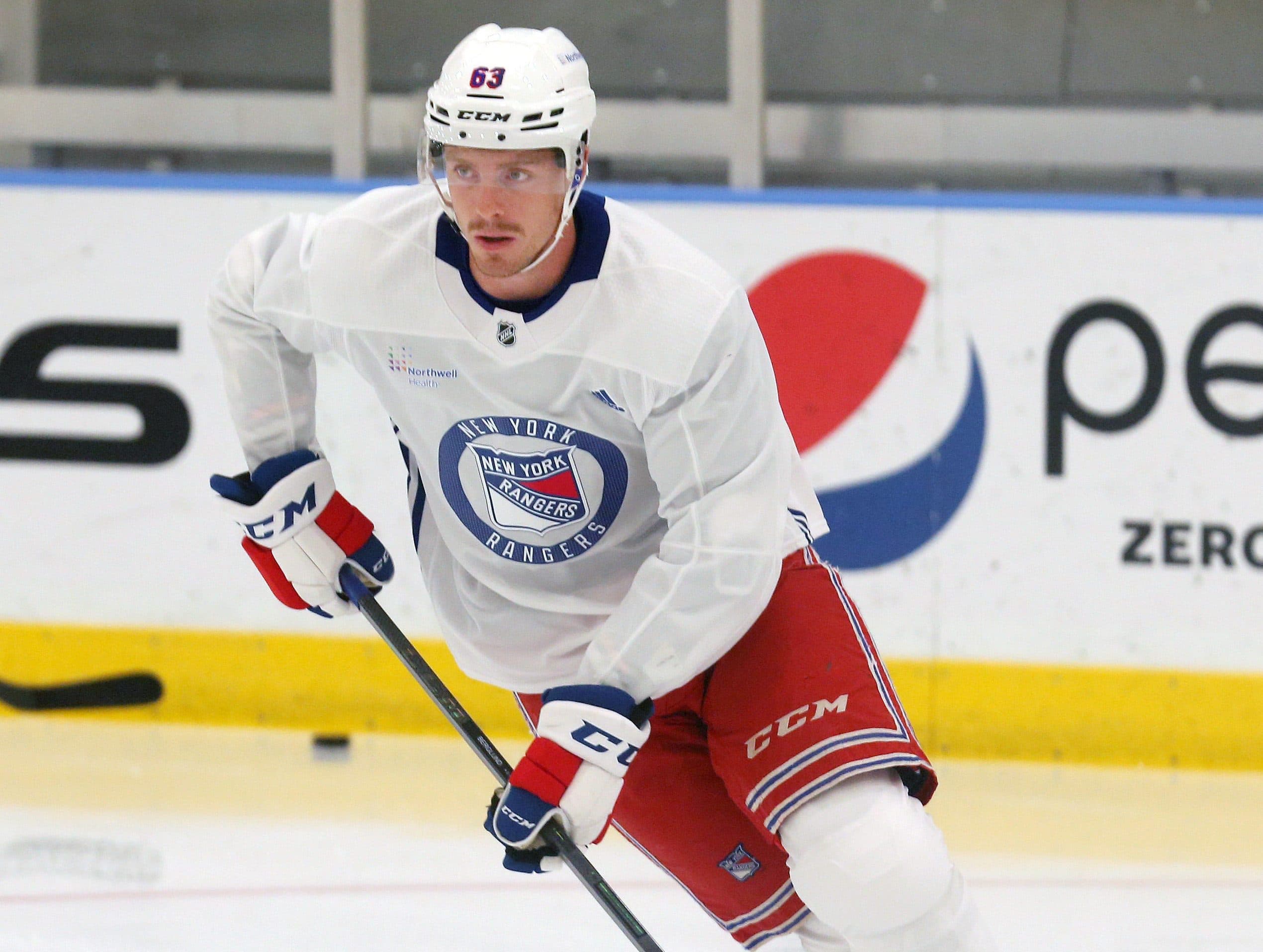 Edmonton Oilers sign Carl Berglund to two-year, entry-level contract