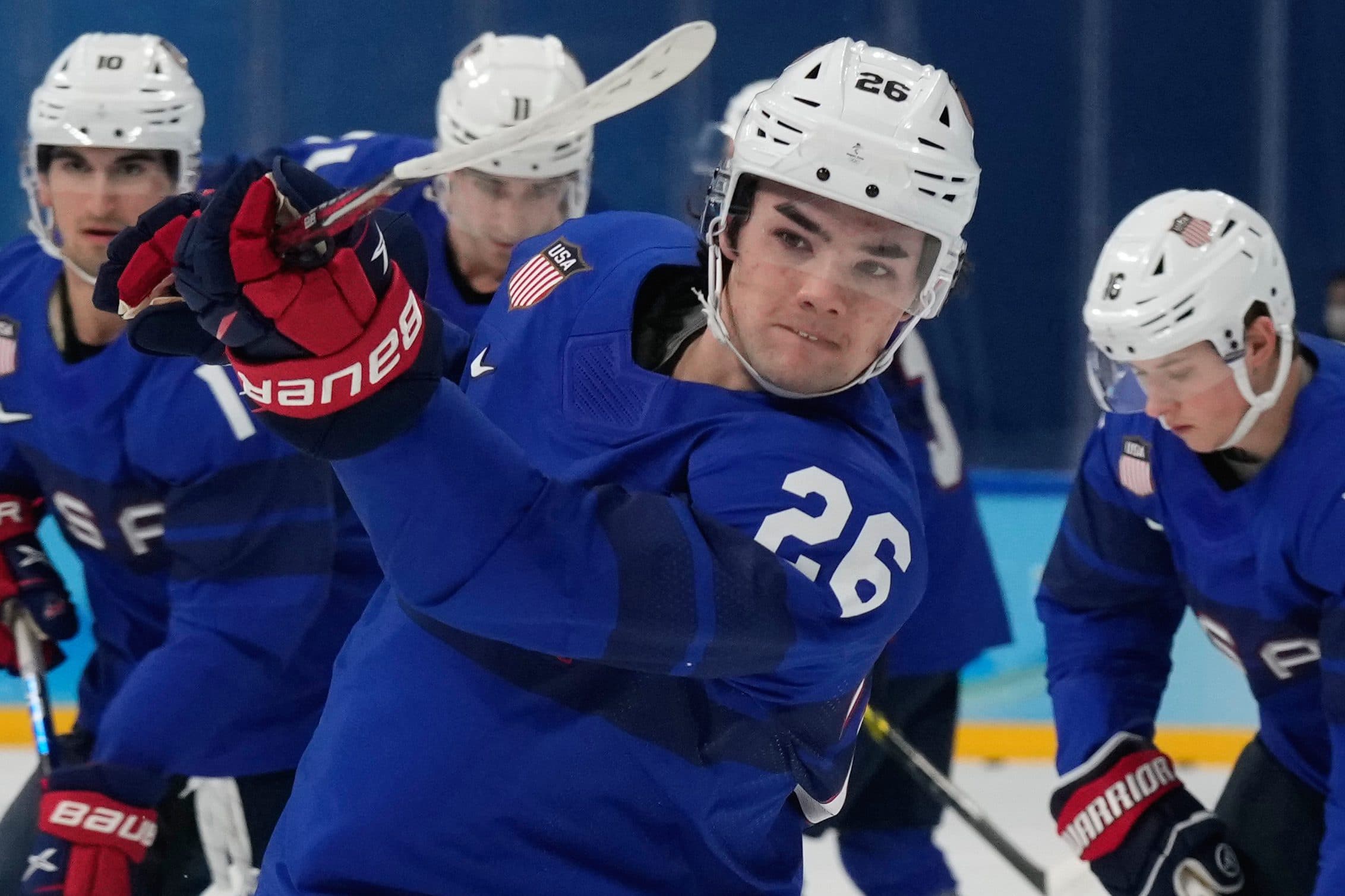 Montreal Canadiens sign Sean Farrell to entry-level contract