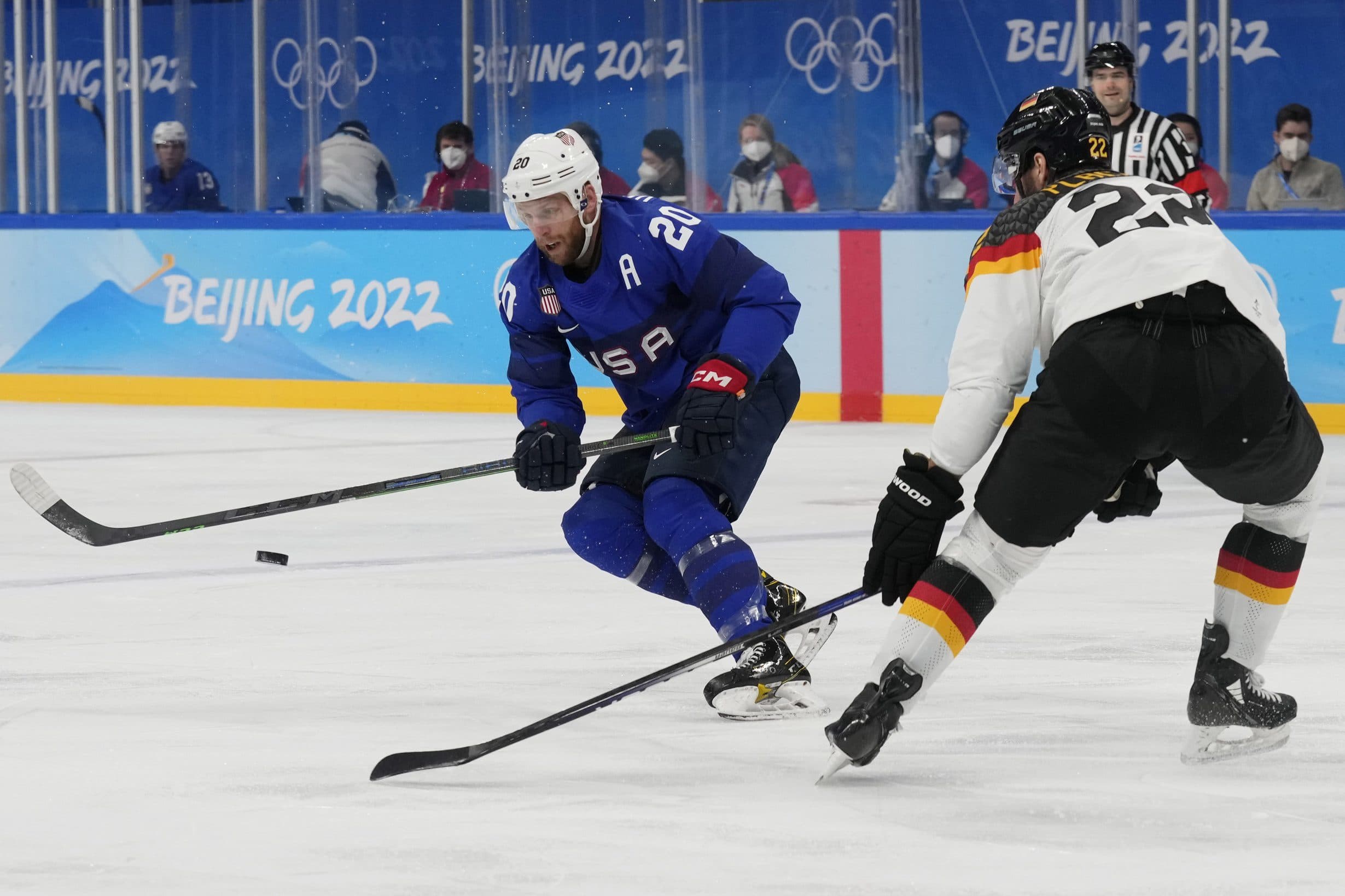 Arizona Coyotes acquire Steven Kampfer from Detroit Red Wings