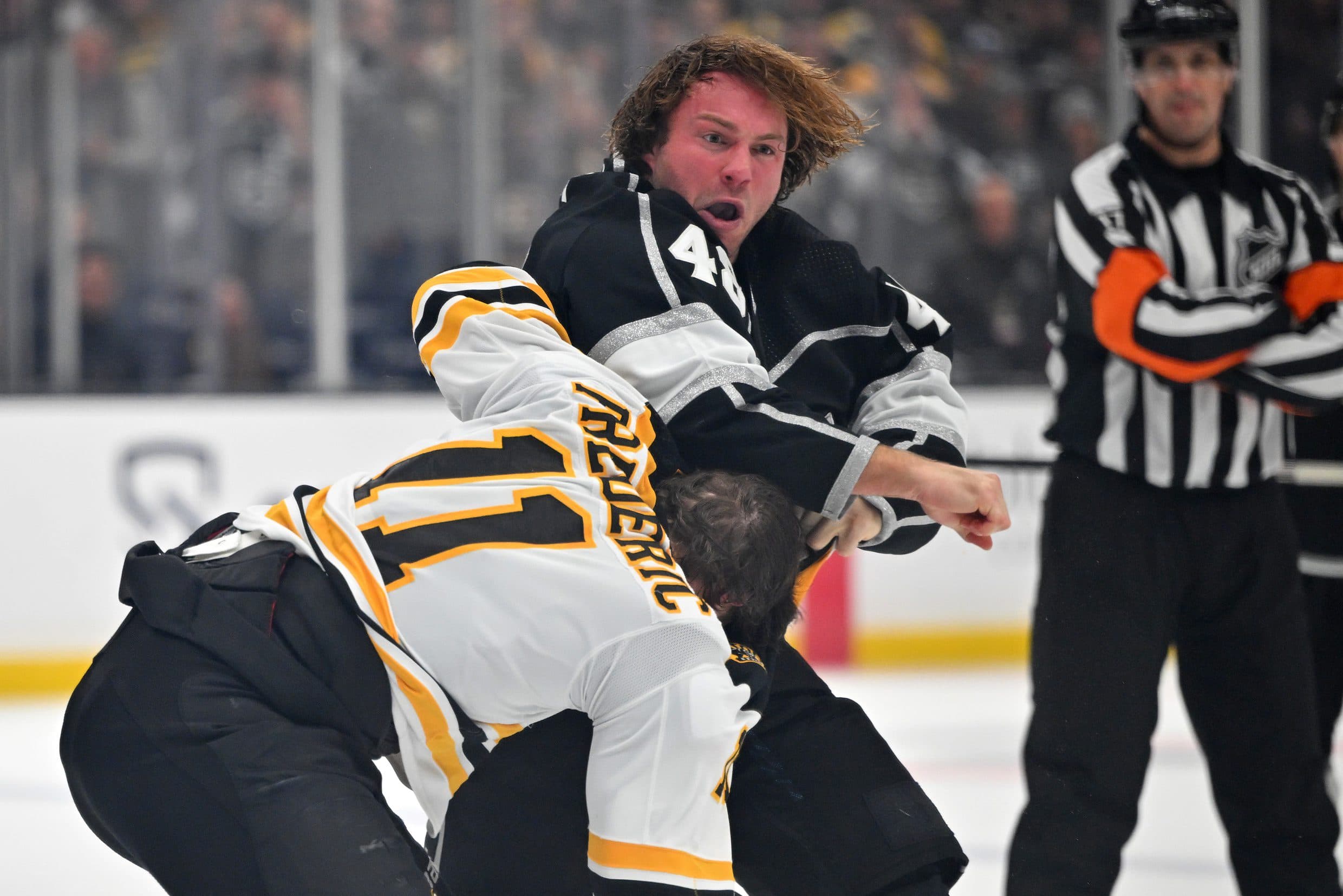 Philadelphia Flyers acquire Brendan Lemieux from Los Angeles Kings for Zack MacEwen