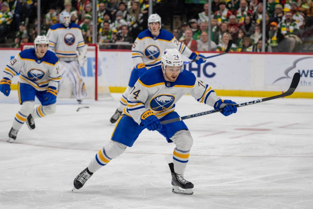 Nashville Predators acquire Rasmus Asplund from Buffalo Sabres for 2025 seventh-round pick