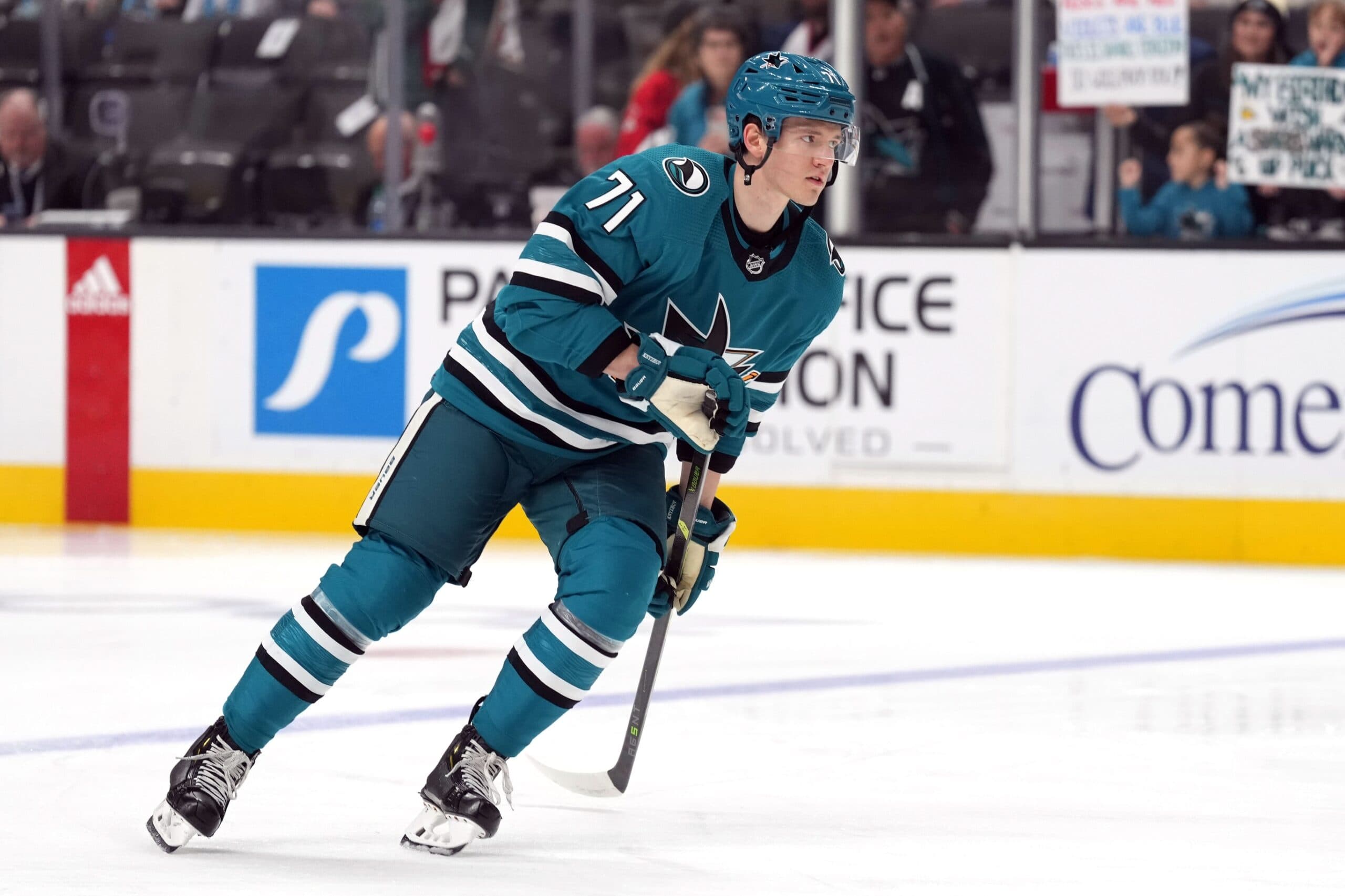 San Jose Sharks sign Nikolai Knyzhov to two-year contract extension