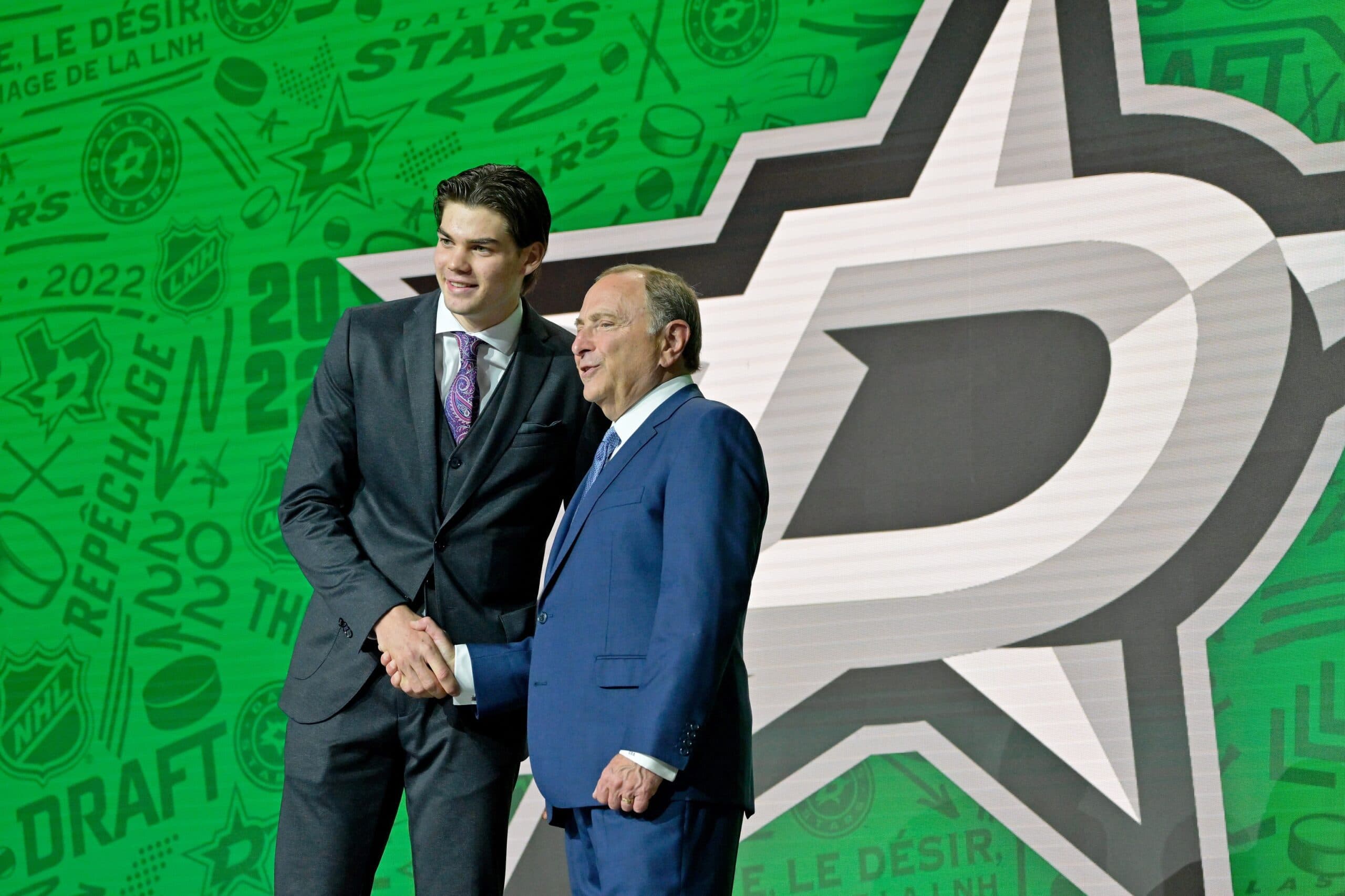 Dallas Stars sign Lian Bichsel to entry-level contract