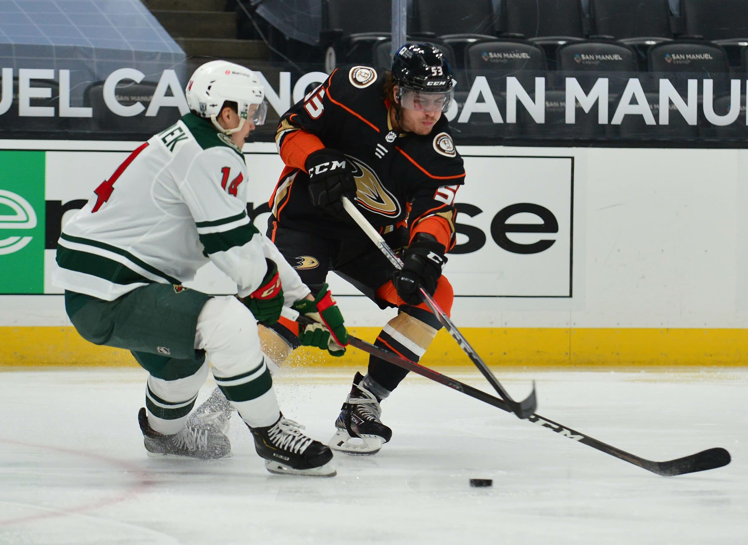 Vegas Golden Knights sign Max Comtois to PTO