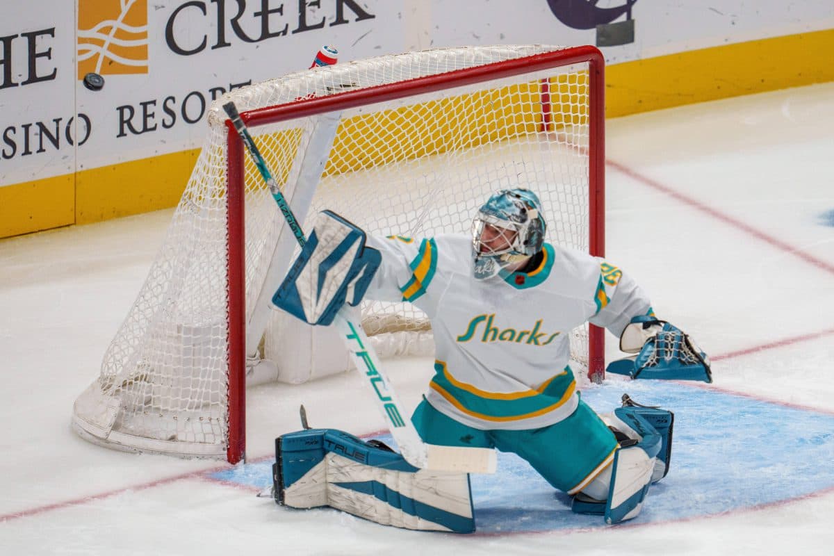 San Jose Sharks sign goalie Eetu Makiniemi to one-year, two-way contract worth $775,000