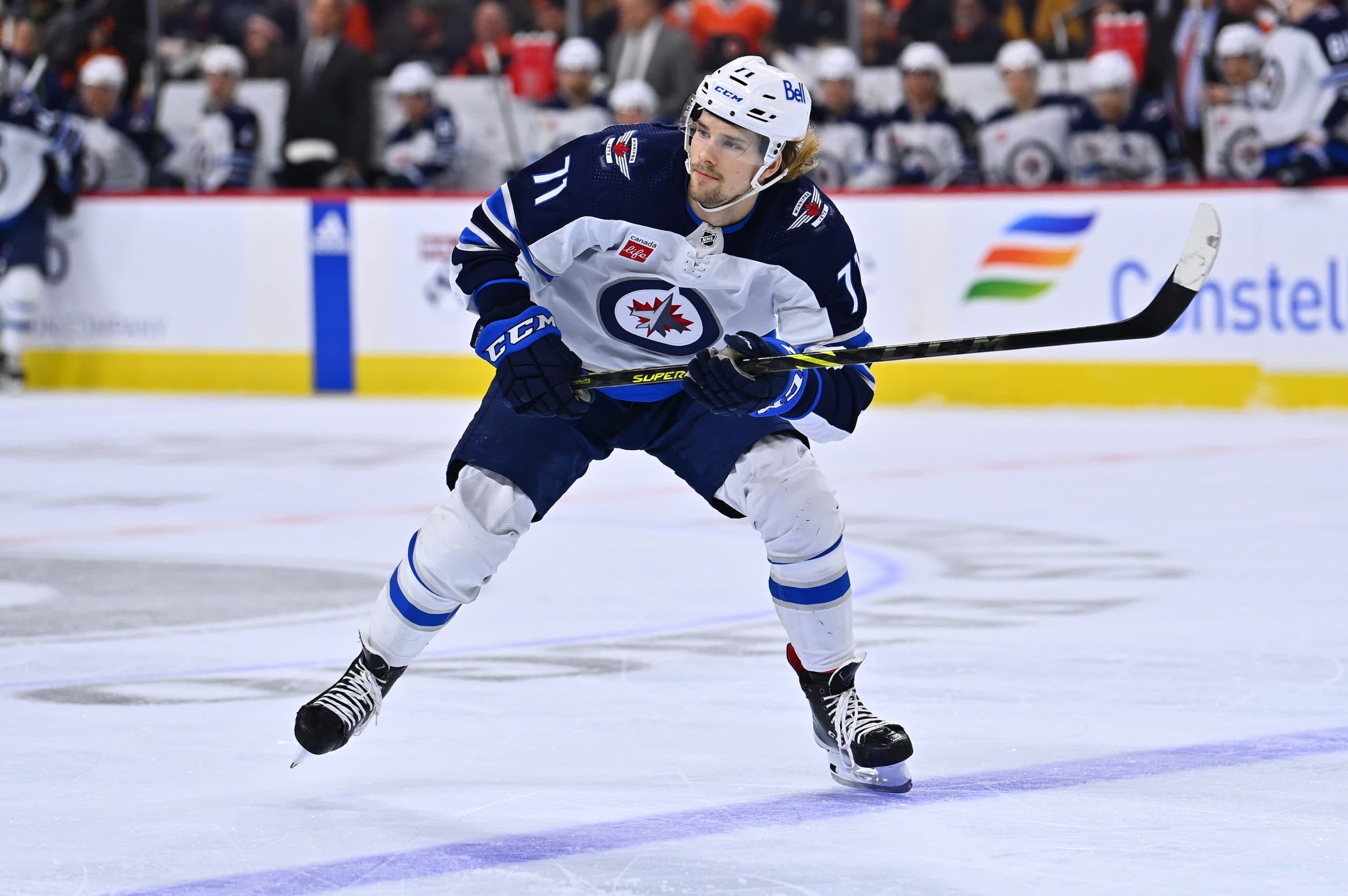 Axel Jonsson-Fjällby returns to Winnipeg Jets on two-year deal