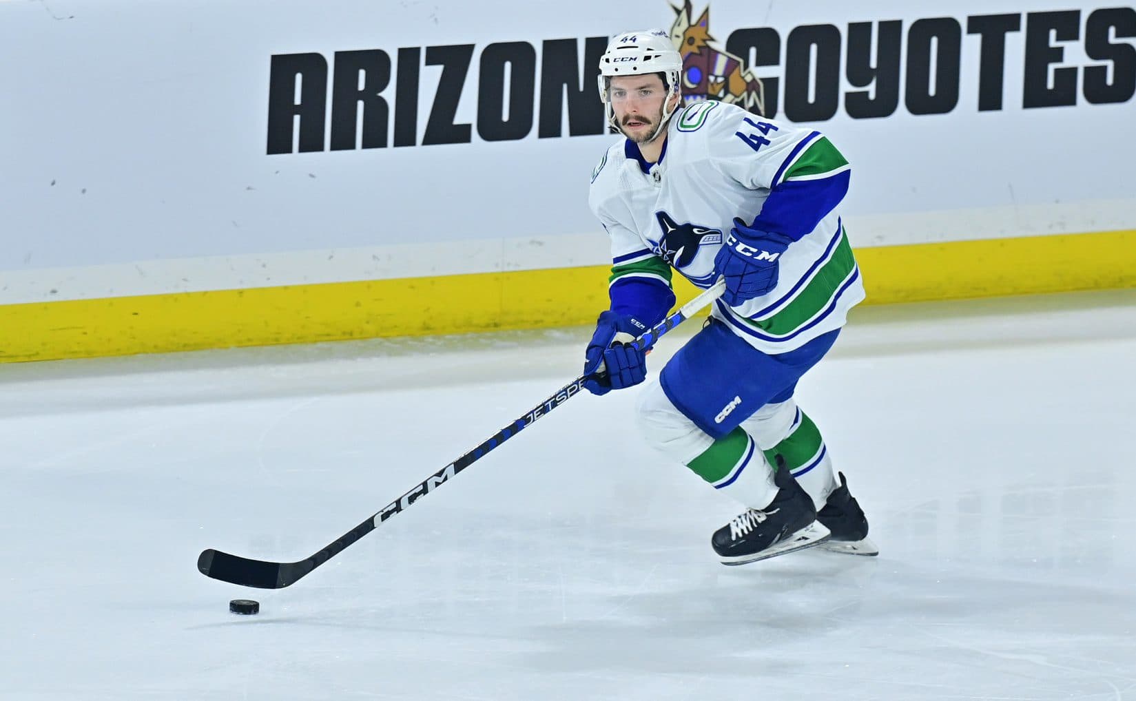 San Jose Sharks sign Kyle Burroughs to three-year contract with $1.1 million AAV