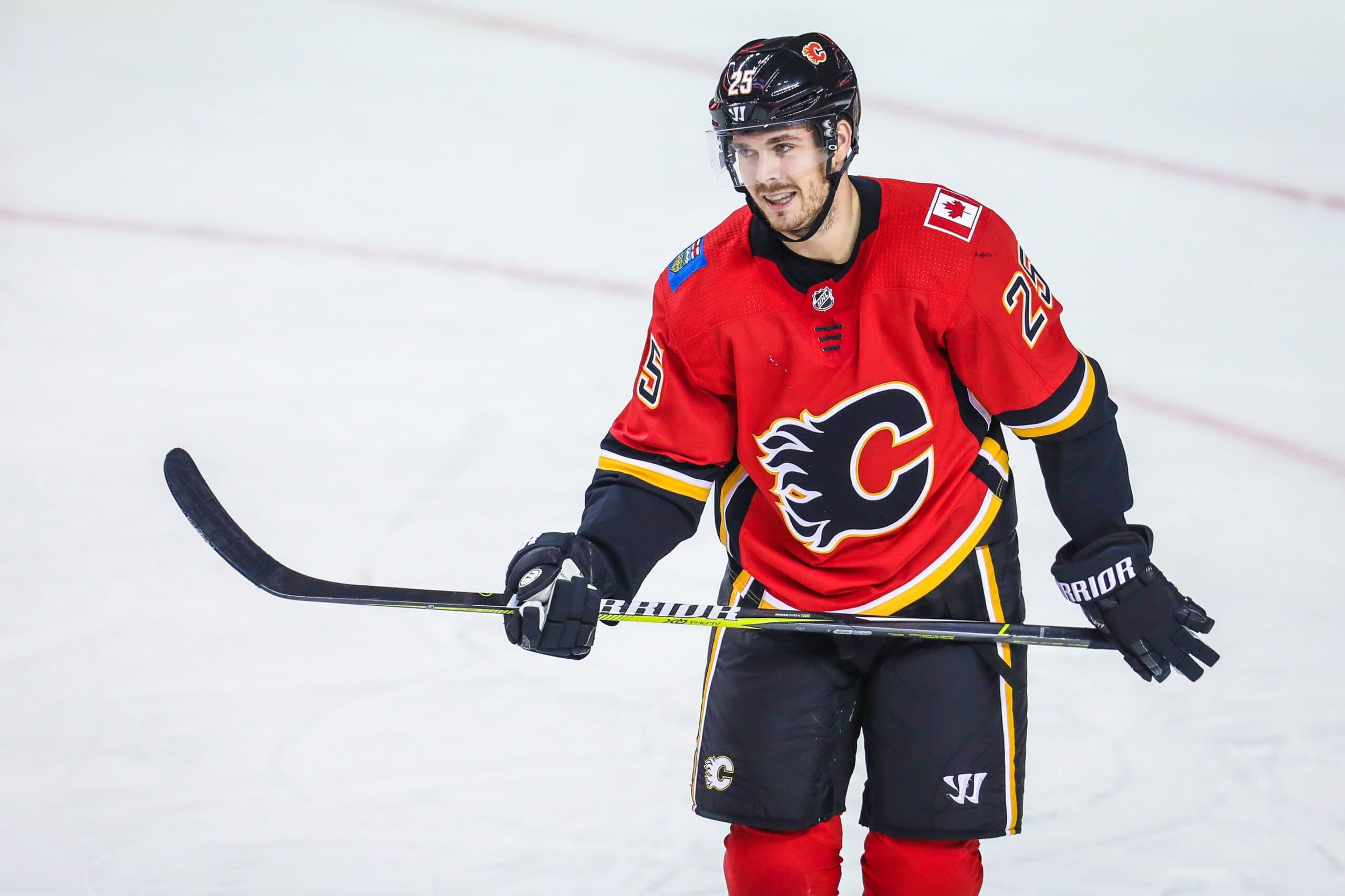 Carolina Hurricanes sign forward Nick Shore to pro tryout