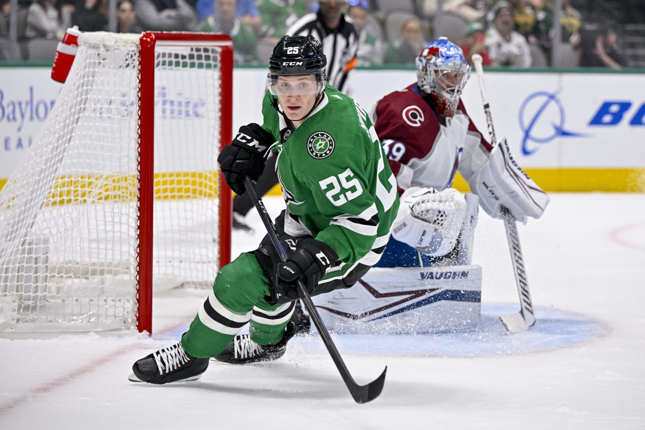 Avalanche sign Joel Kiviranta to one-year deal