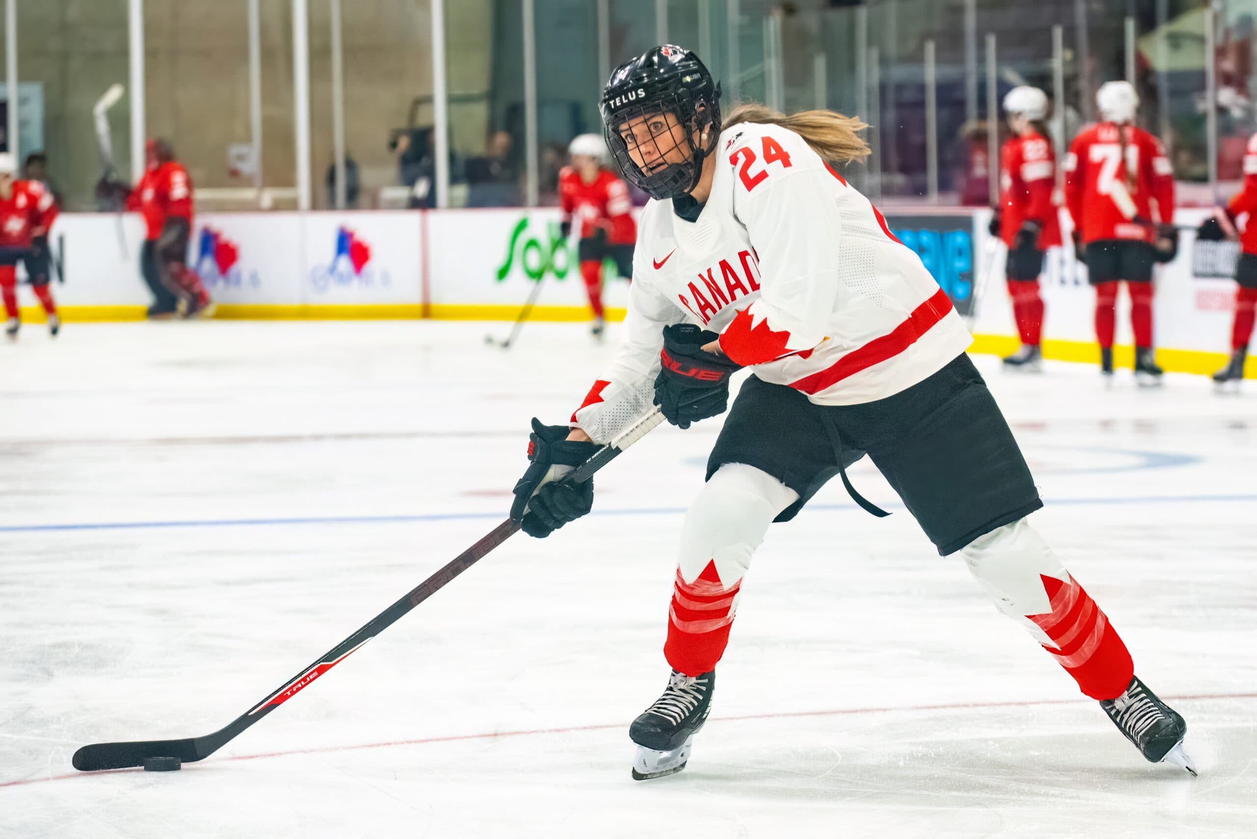 PWHL Toronto signs Natalie Spooner to two-year contract