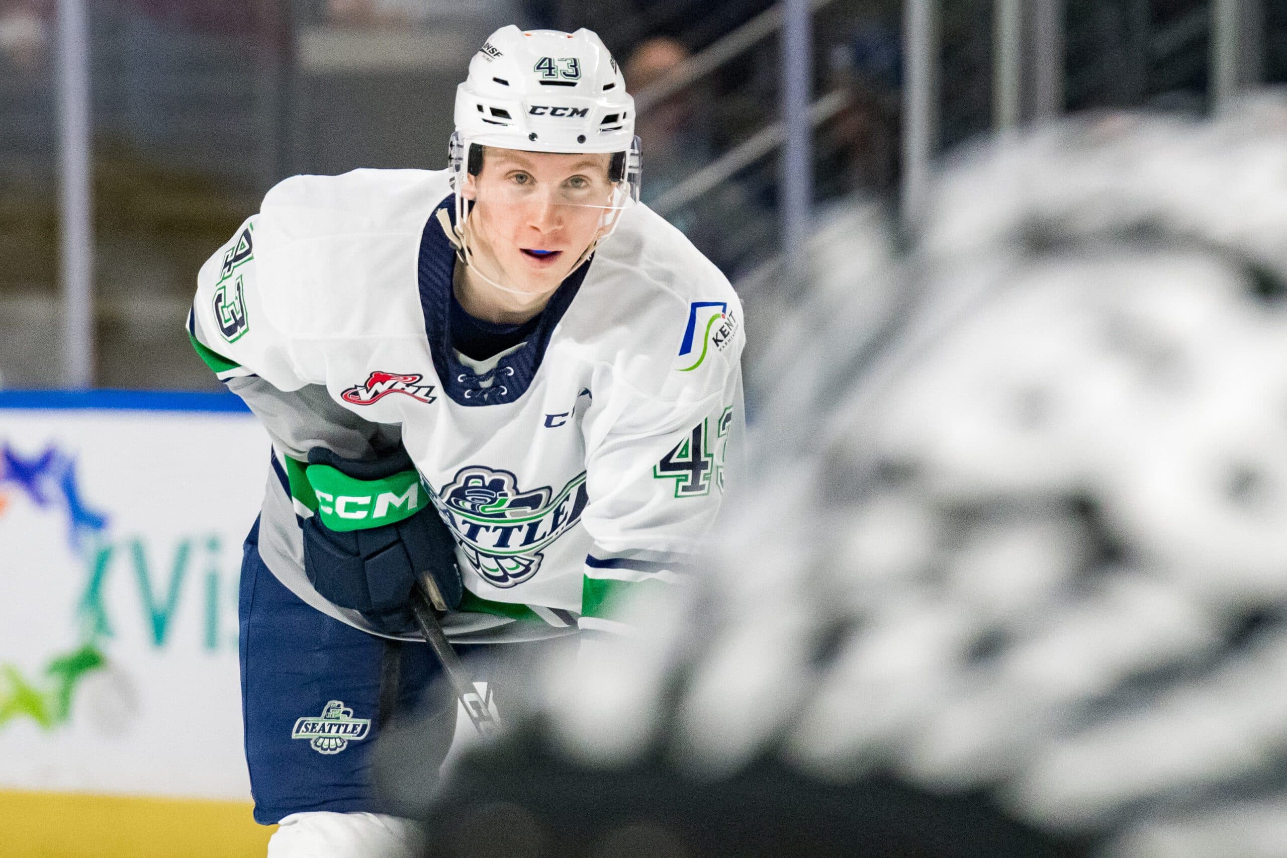 Vancouver Canucks sign Sawyer Mynio to entry-level contract