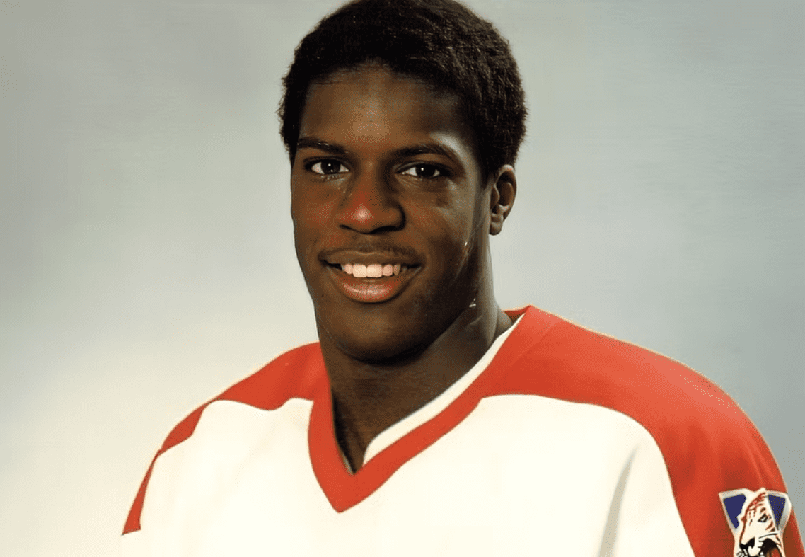 Former NHLer Reggie Savage passes away at 53