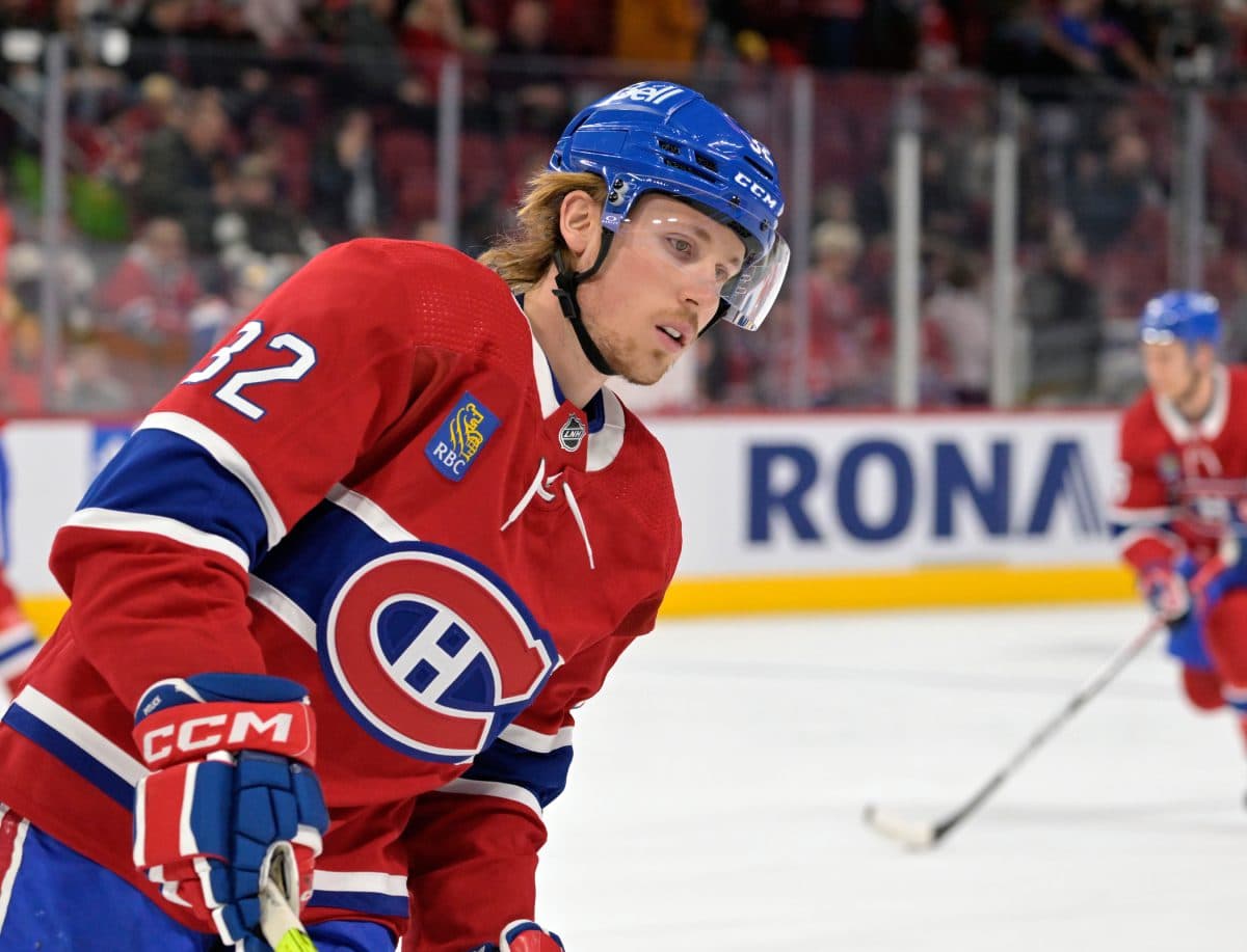 Chicago Blackhawks acquire Rem Pitlick from Pittsburgh Penguins for seventh-round pick