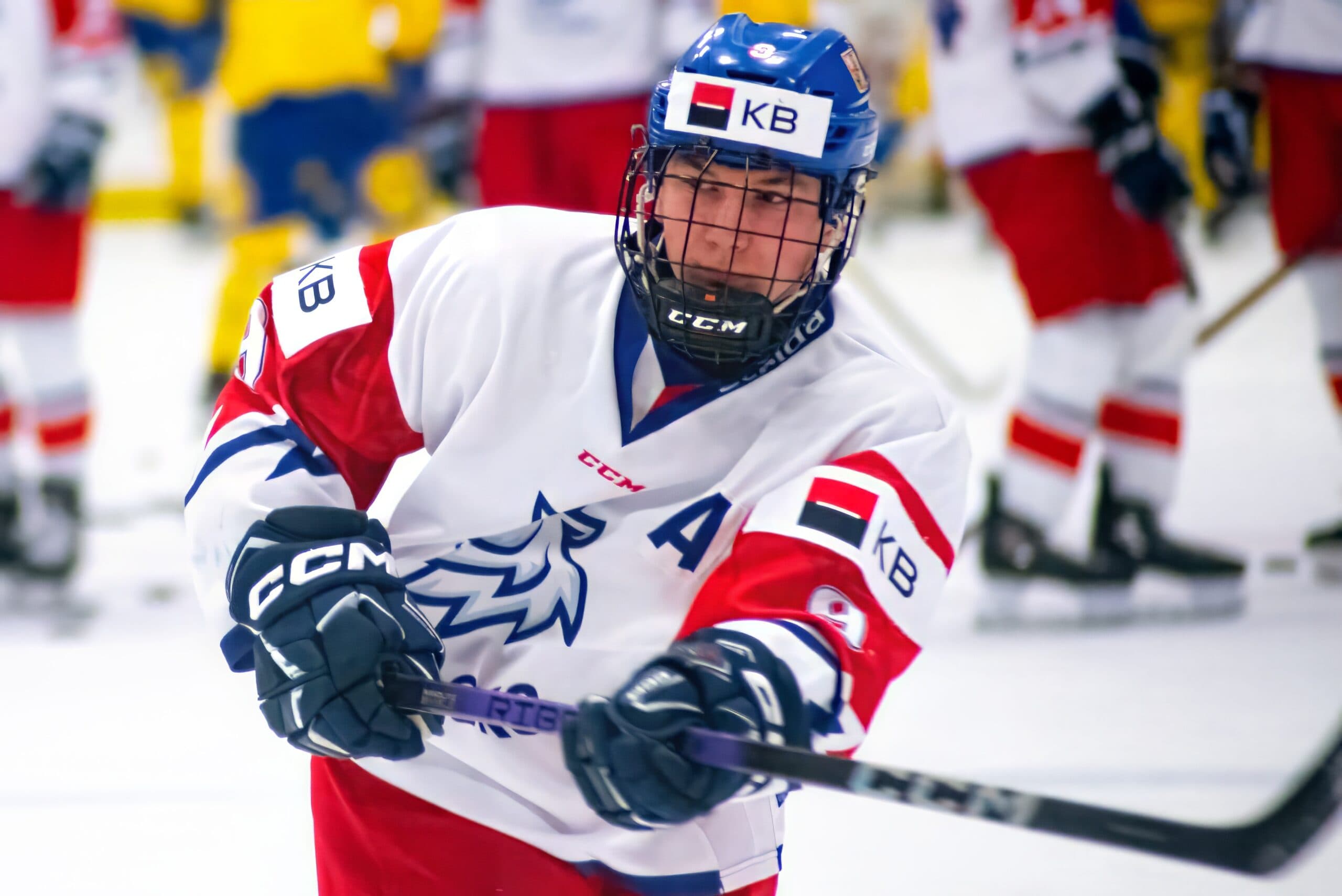 Wild select Adam Benak No. 102 overall in 2025 NHL Draft