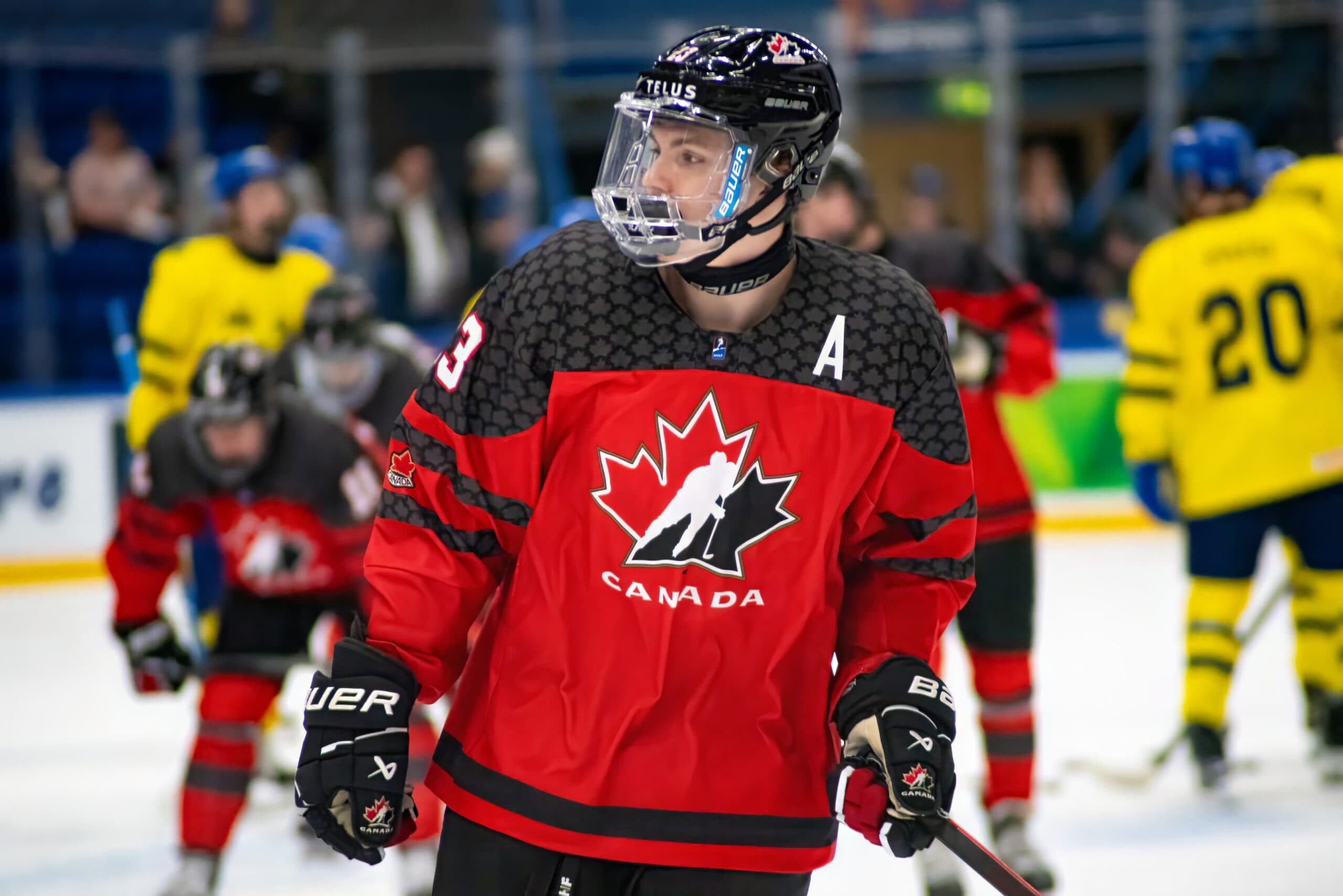 Sharks sign Carson Wetsch to entry-level contract